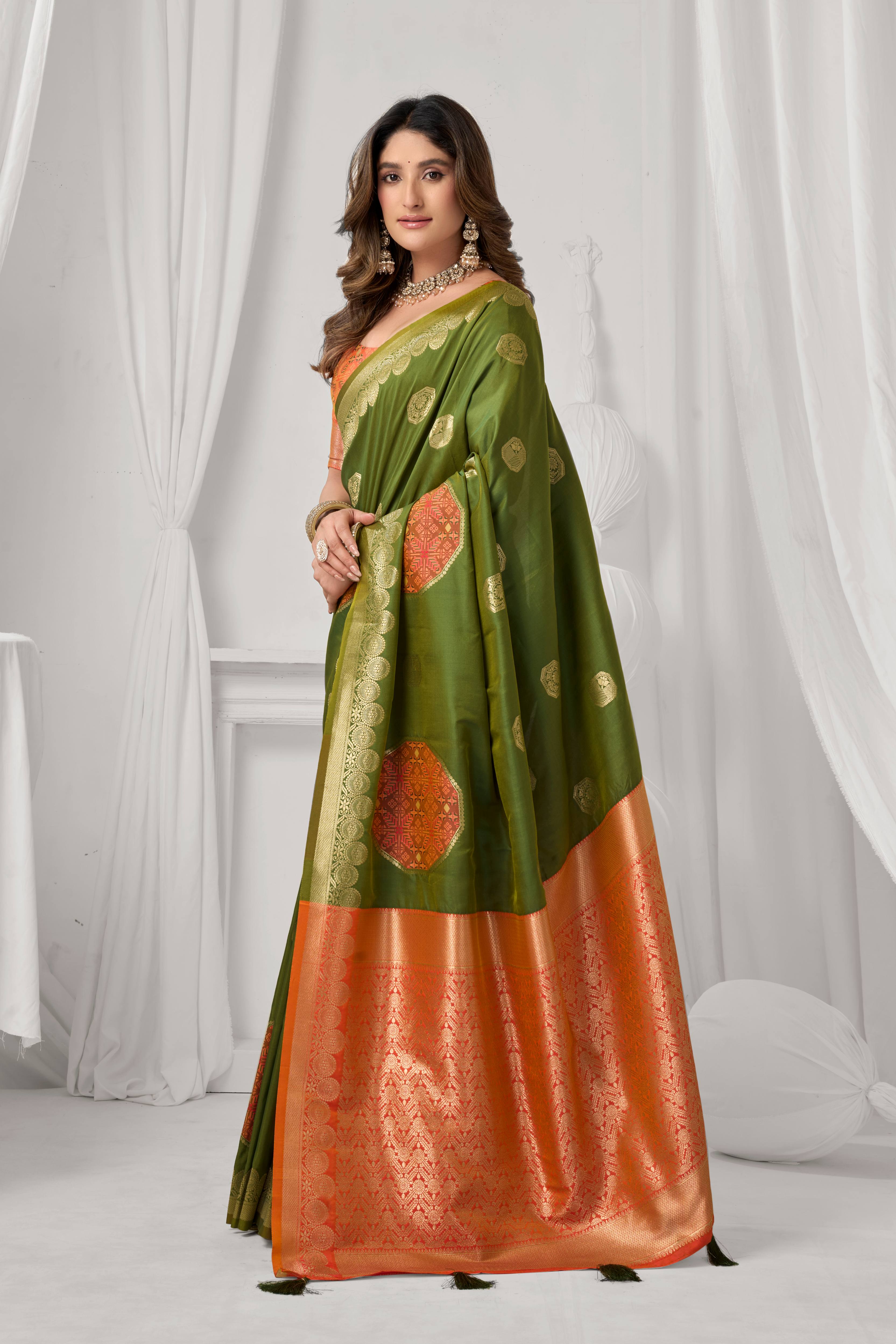 Jyoti Fashion Women's Green Soft Silk Zari Woven Saree with Blouse - Dista