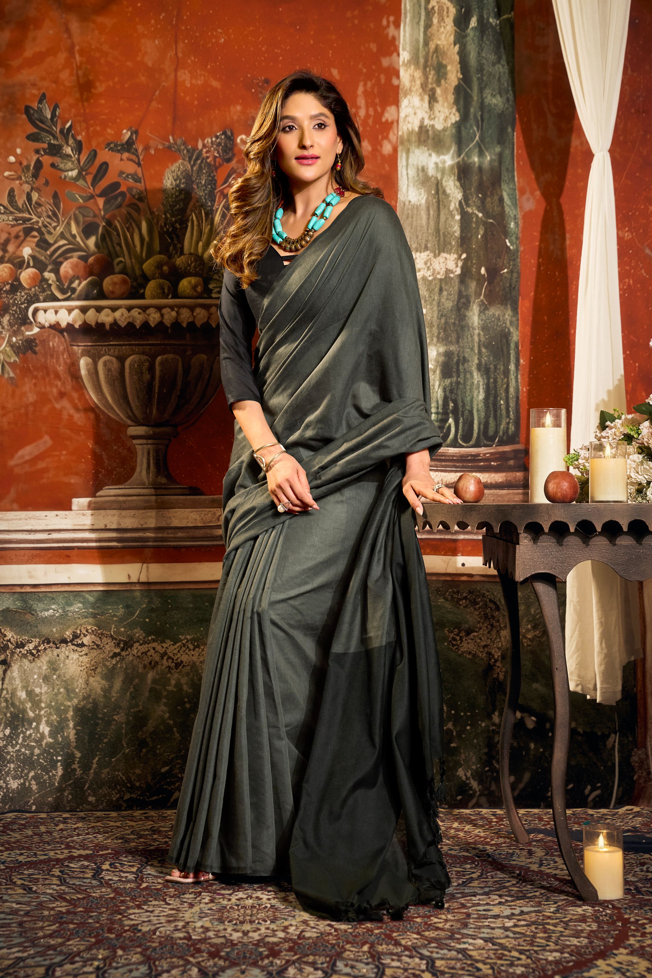 Jyoti Fashion Women's Dark Grey Cotton Contrast Pallu Saree with Blouse - Dista