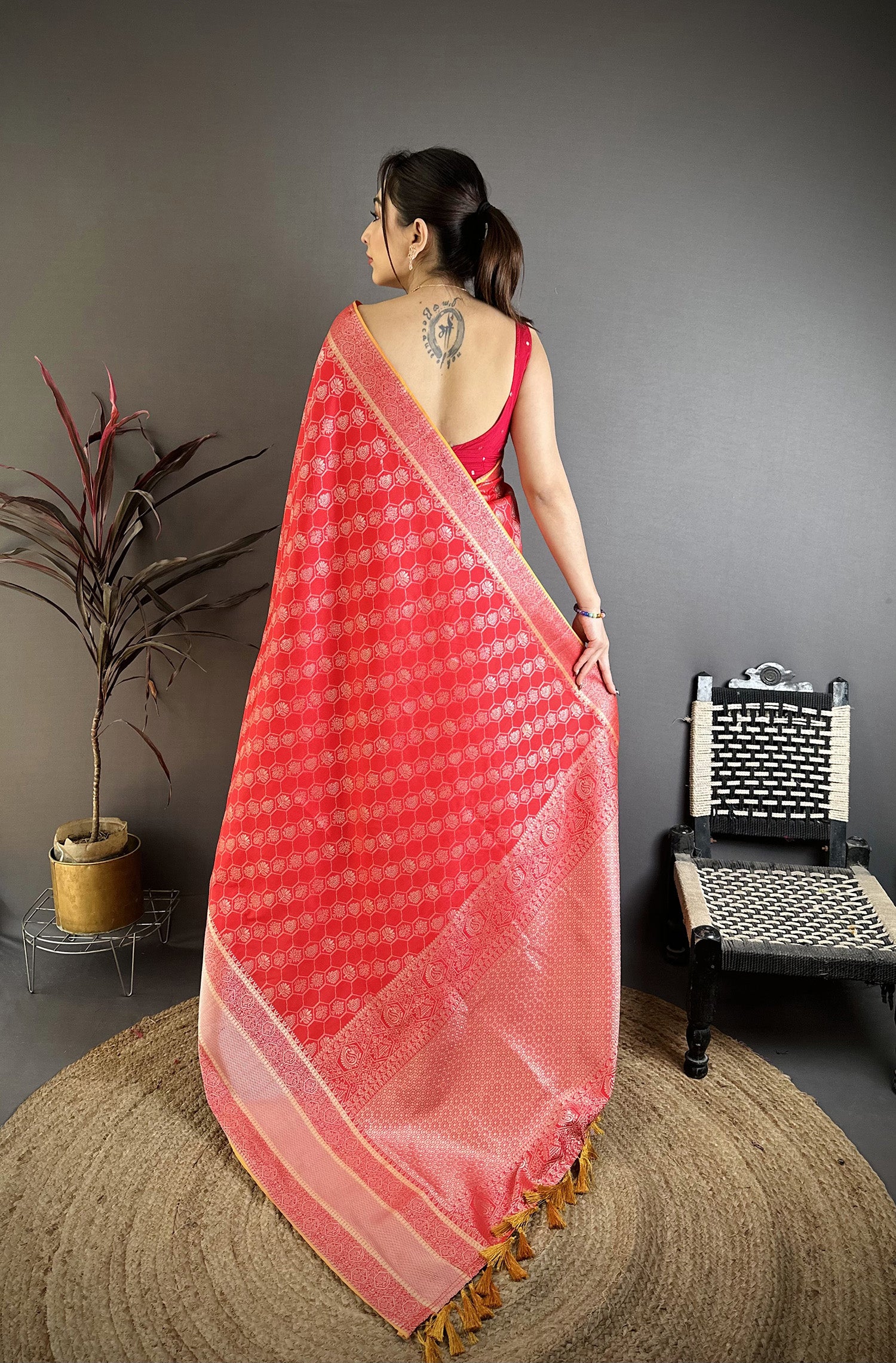 Elora Red Banarasi Silk  Delicate Patterns Kanjivaram Sarees - Dista