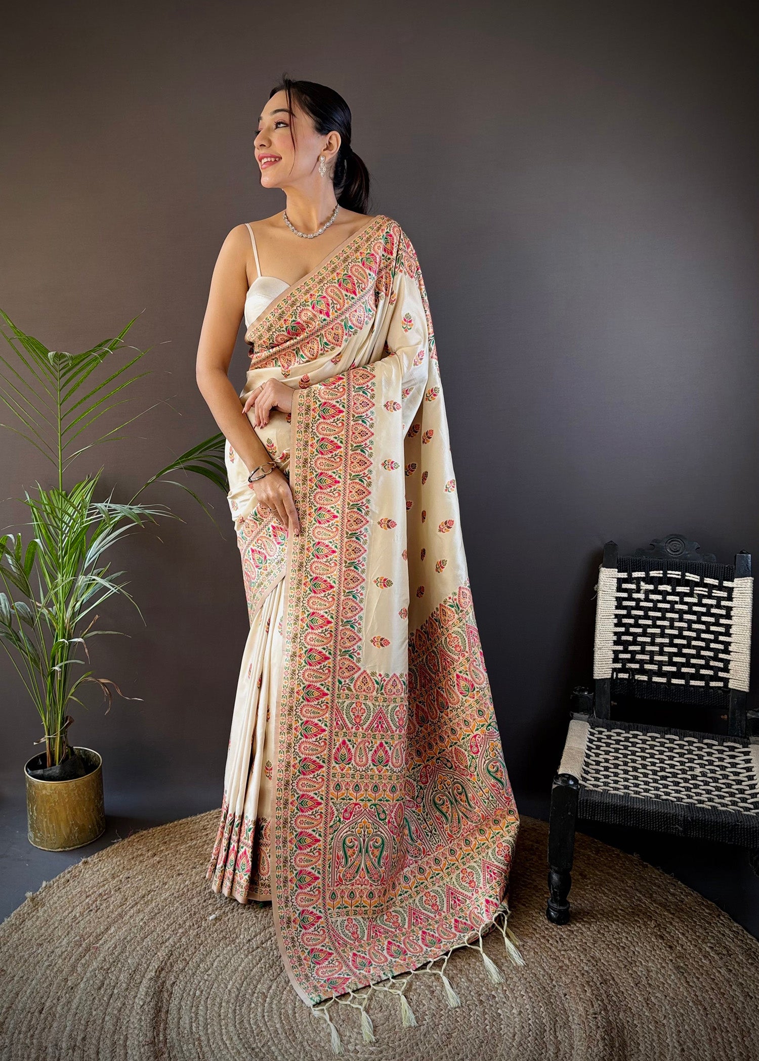 Elora White Silk Meena Weaving Pashmina Work Kashmiri Saree - Dista