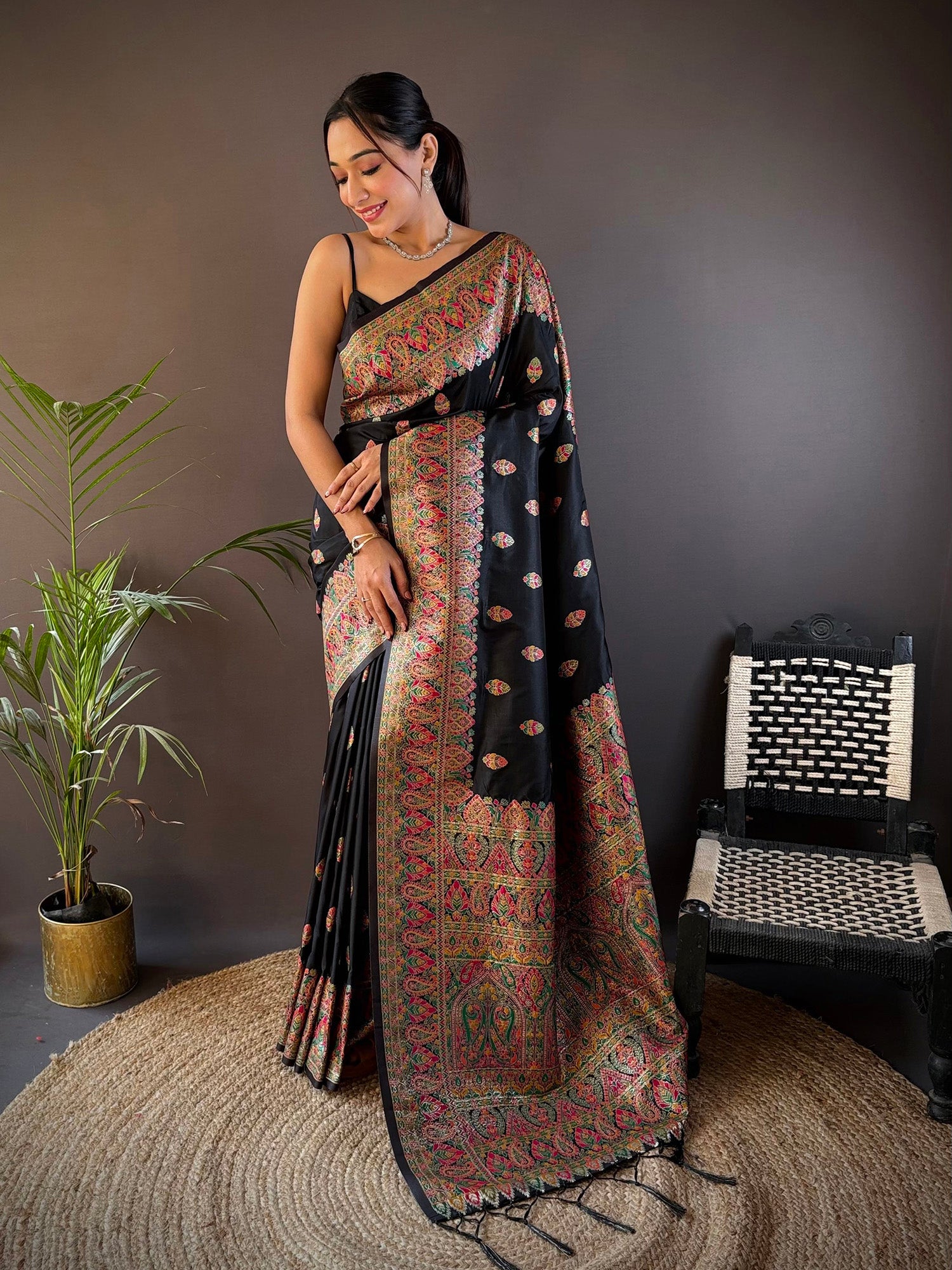 Elora Black Silk Meena Weaving Pashmina Work Kashmiri Saree - Dista