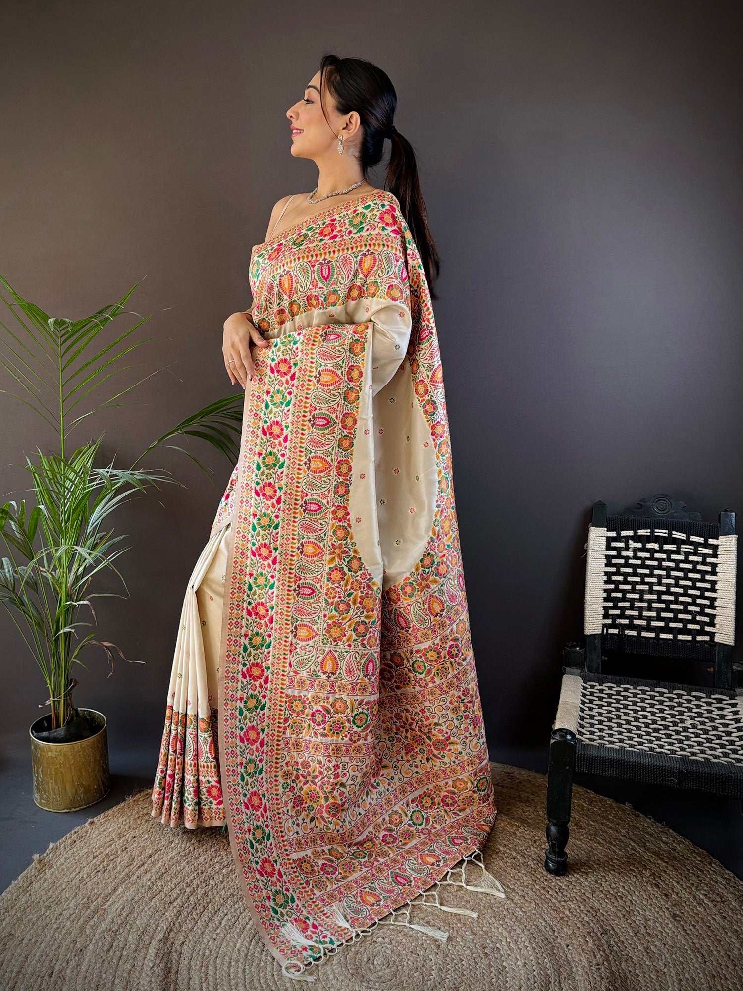 Elora White Silk Meena Weaving Pashmina Work Kashmiri Saree - Dista