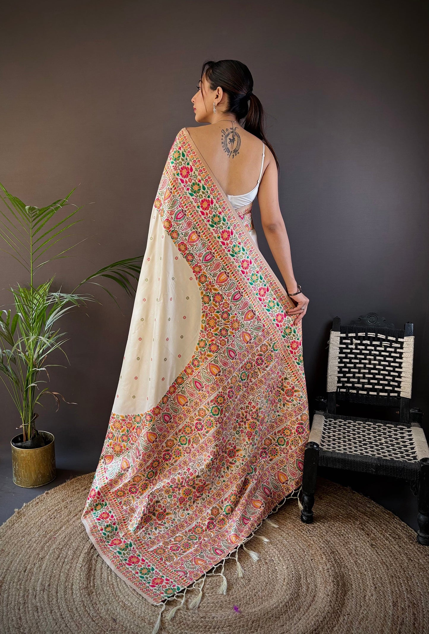 Elora White Silk Meena Weaving Pashmina Work Kashmiri Saree - Dista
