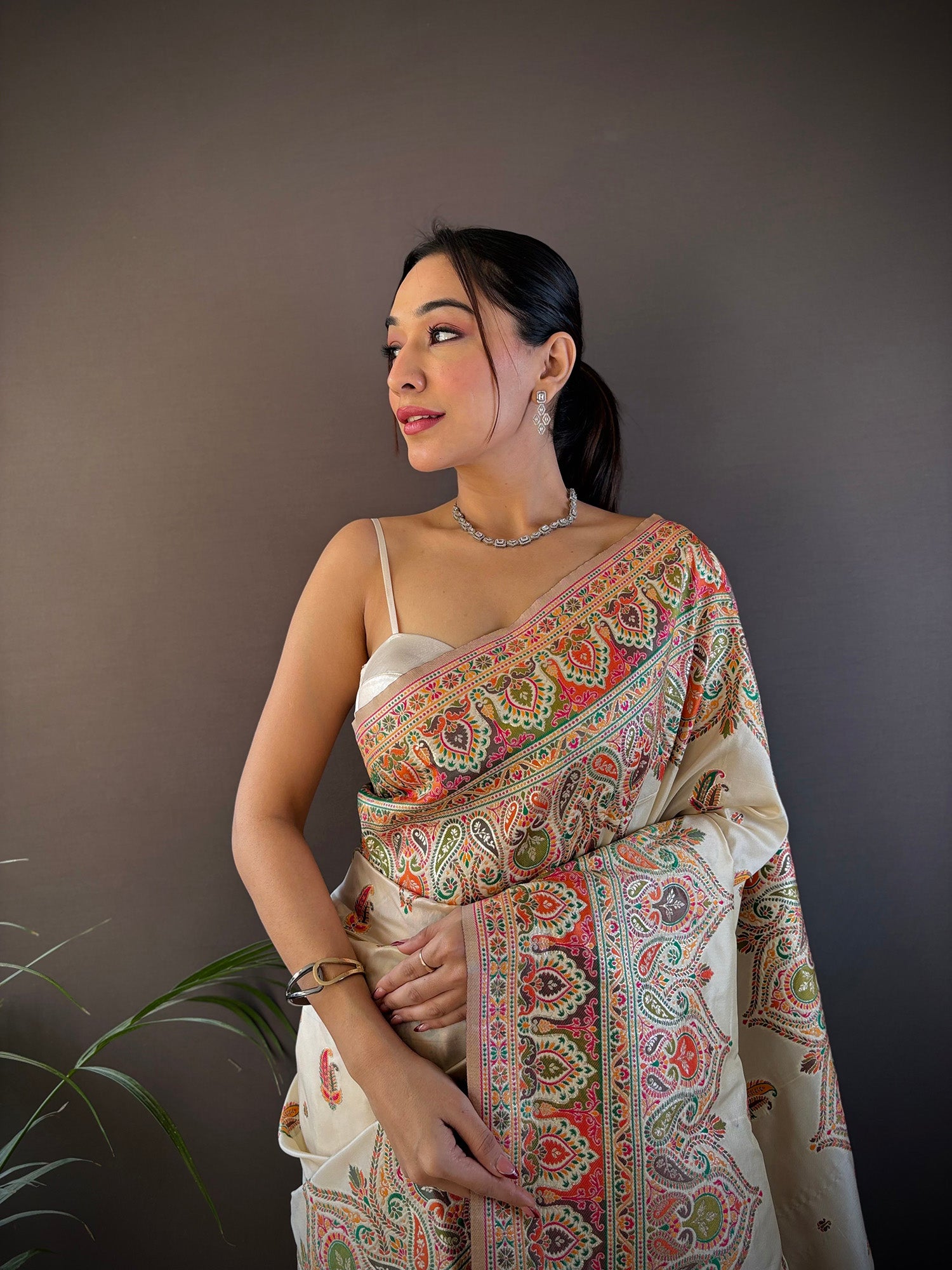 Elora White Silk Meena Weaving Pashmina Work Kashmiri Saree - Dista