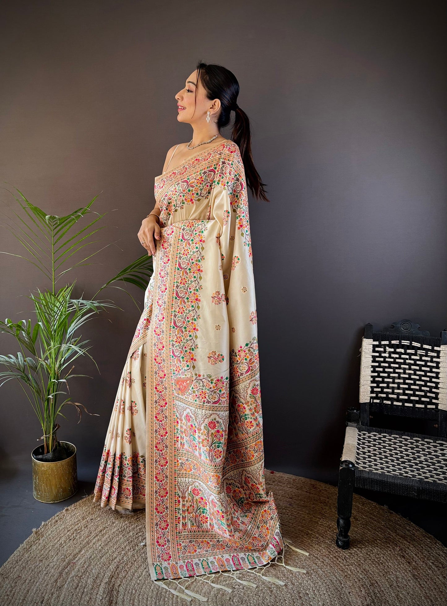 Elora White Silk Meena Weaving Pashmina Work Kashmiri Saree - Dista