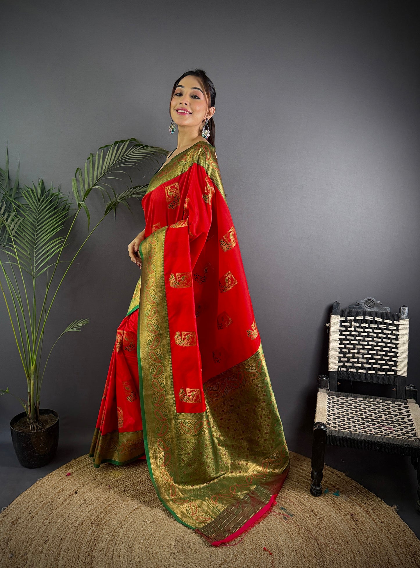 Elora Red Soft Silk Peacock Pattern Zari Weaving Contrast Border Banarasi Saree - Dista