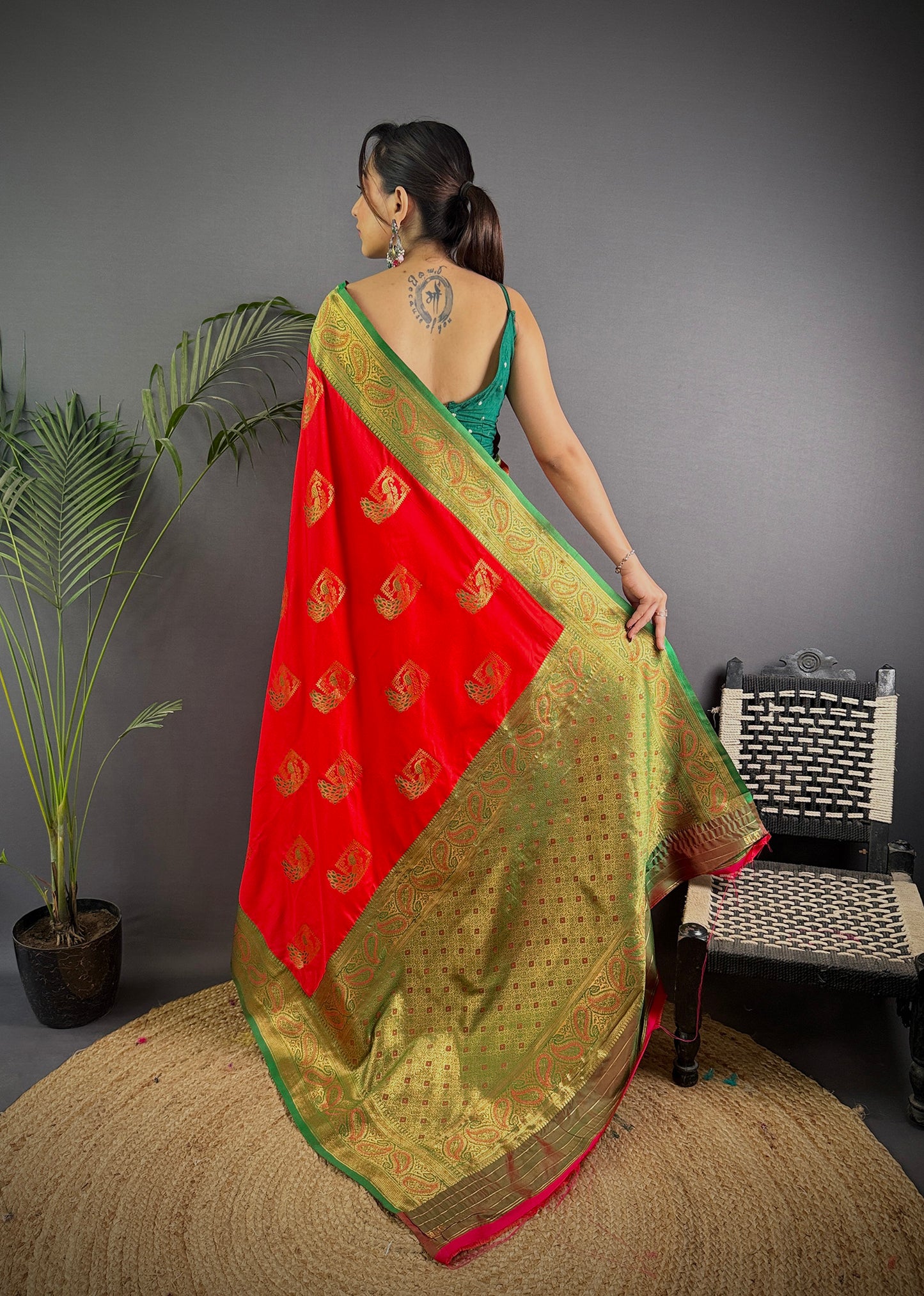 Elora Red Soft Silk Peacock Pattern Zari Weaving Contrast Border Banarasi Saree - Dista