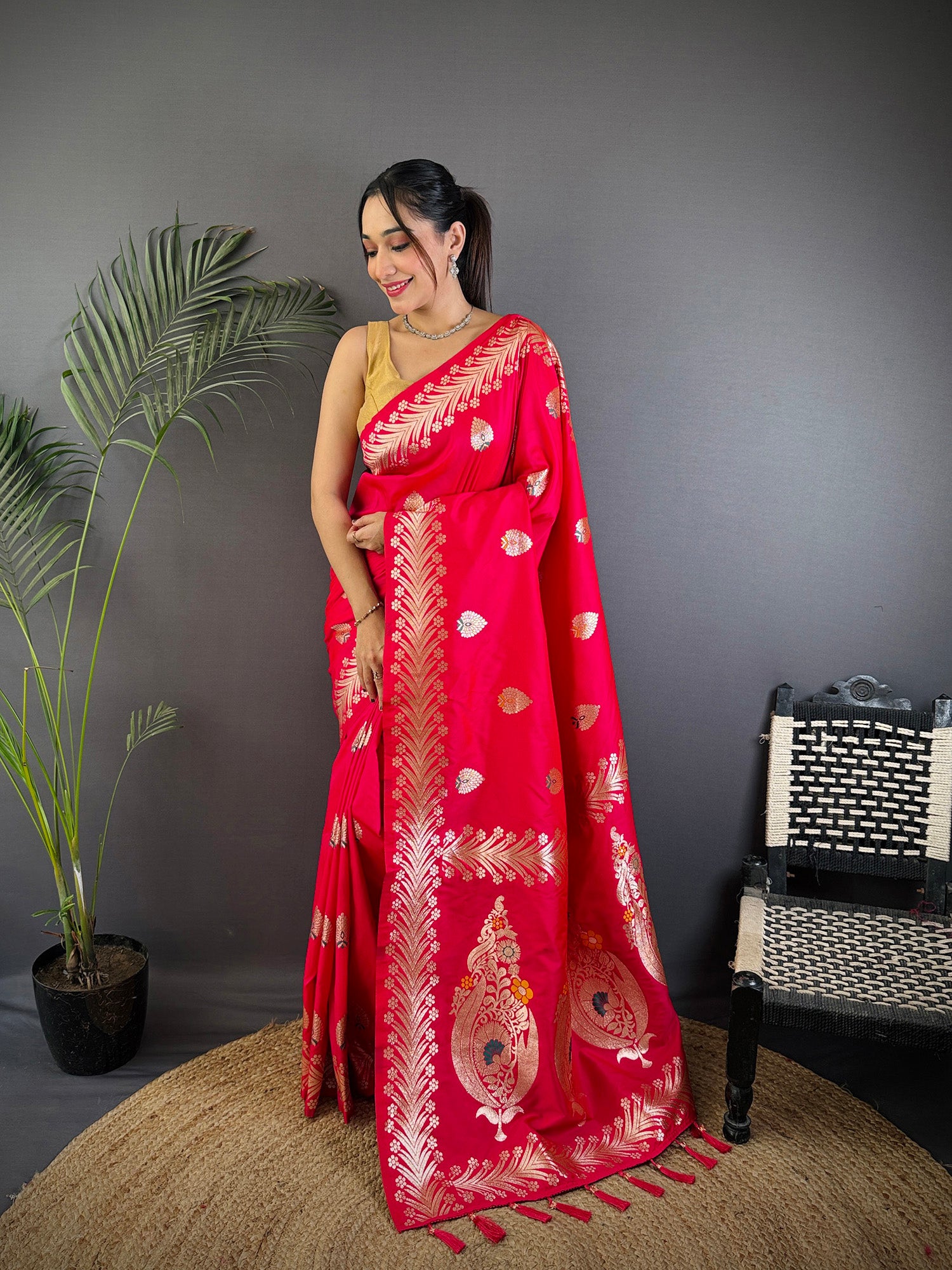 Elora Pink Soft Silk Meenakari Zari Weaving Banarasi Saree - Dista