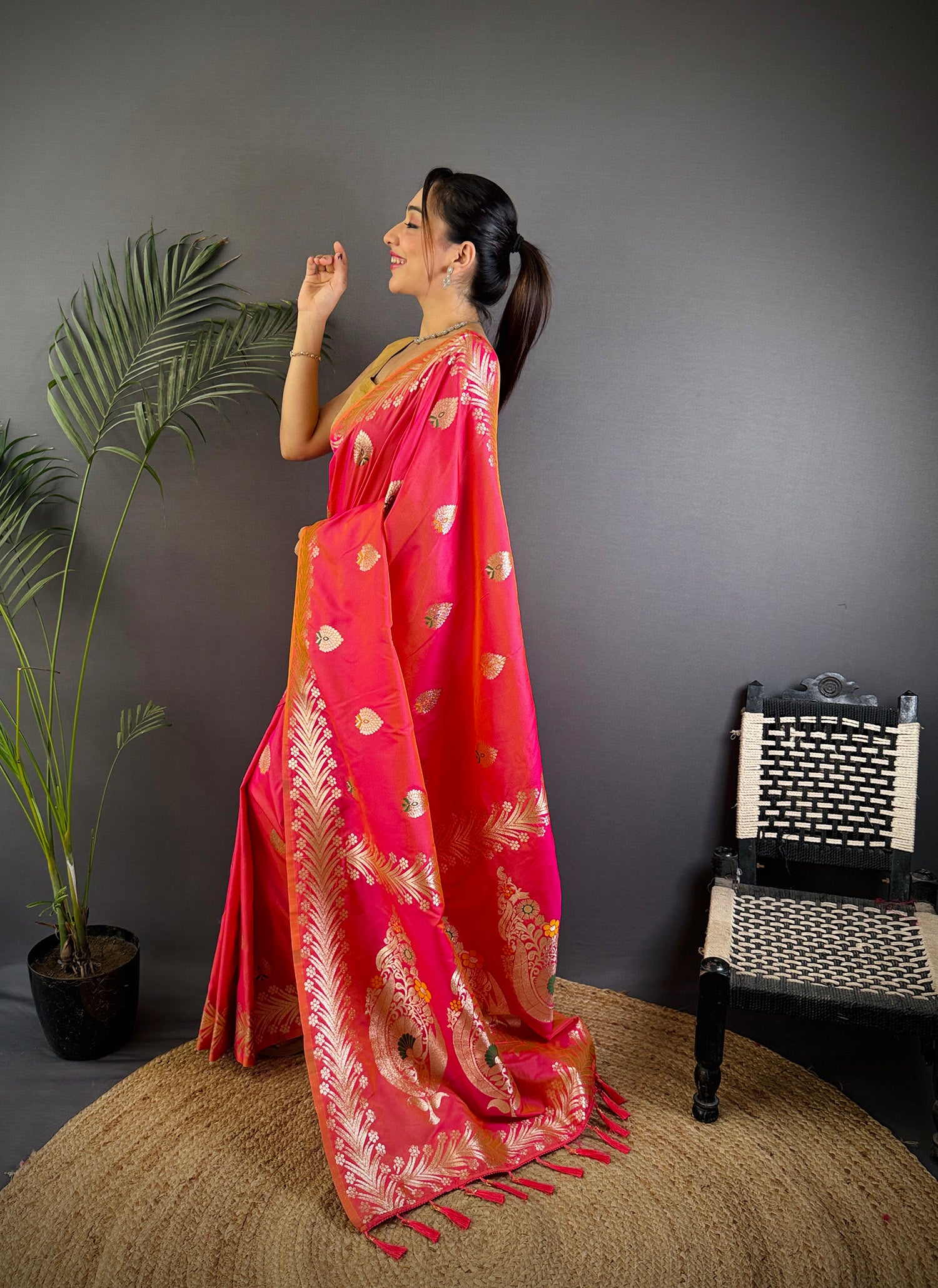 Elora Pink Soft Silk Meenakari Zari Weaving Banarasi Saree - Dista