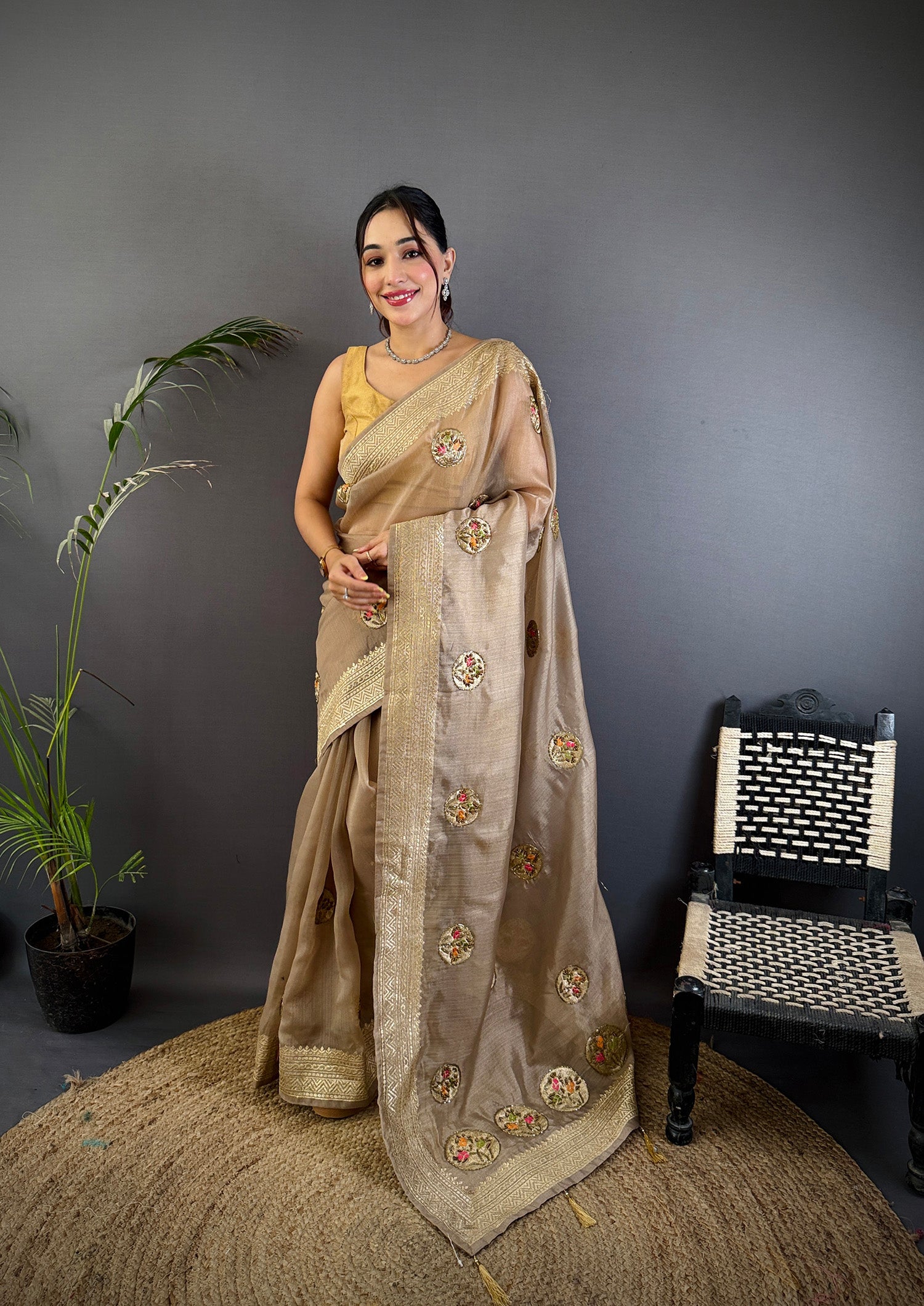 Elora Mud Brown Organza Silk Handloom Banarasi Saree With Heavy Khatali Butta Work - Dista