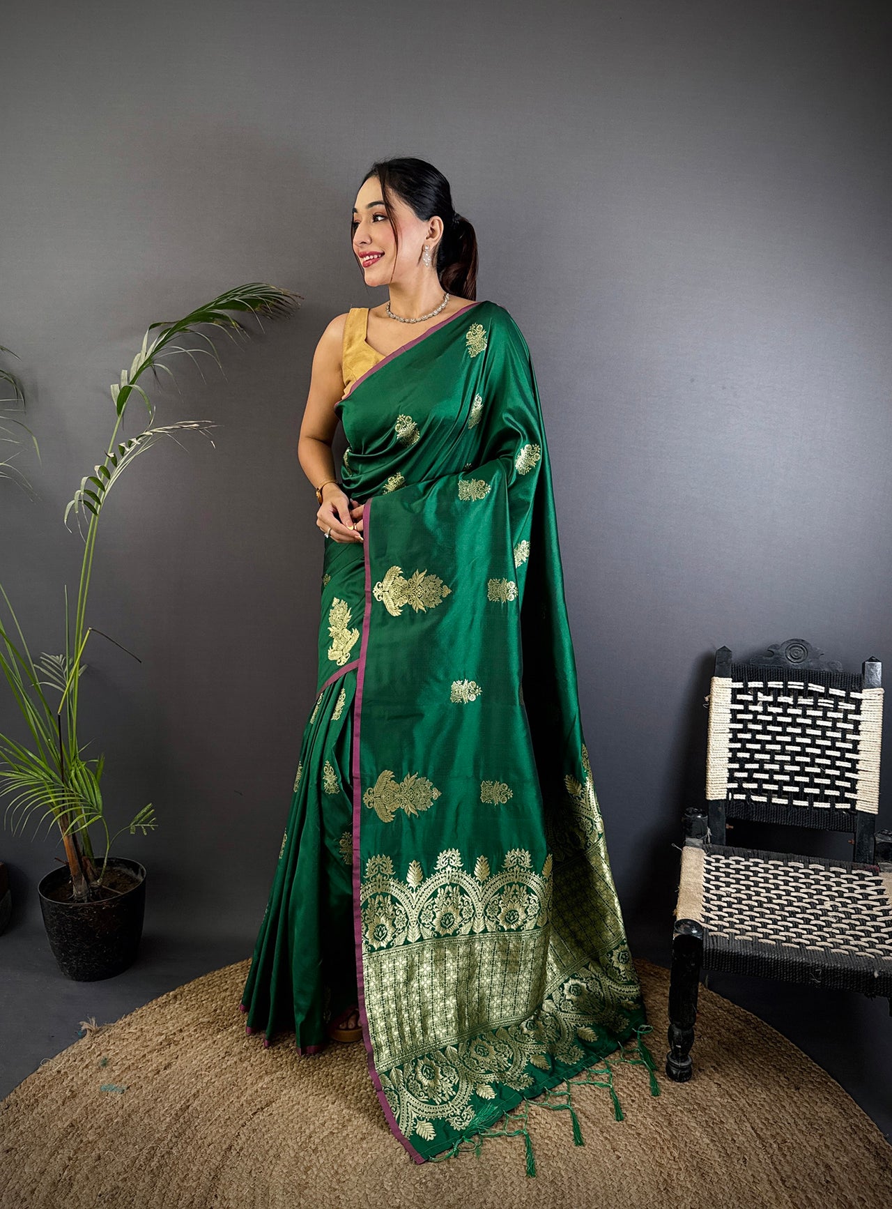 Elora Dark Green Lichi Silk Golden Zari Meena Weaving Banarasi Saree - Dista