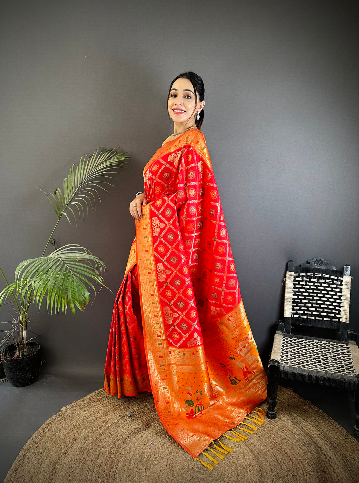 Elora Red Soft Silk Zari Weaving Patola Saree - Dista