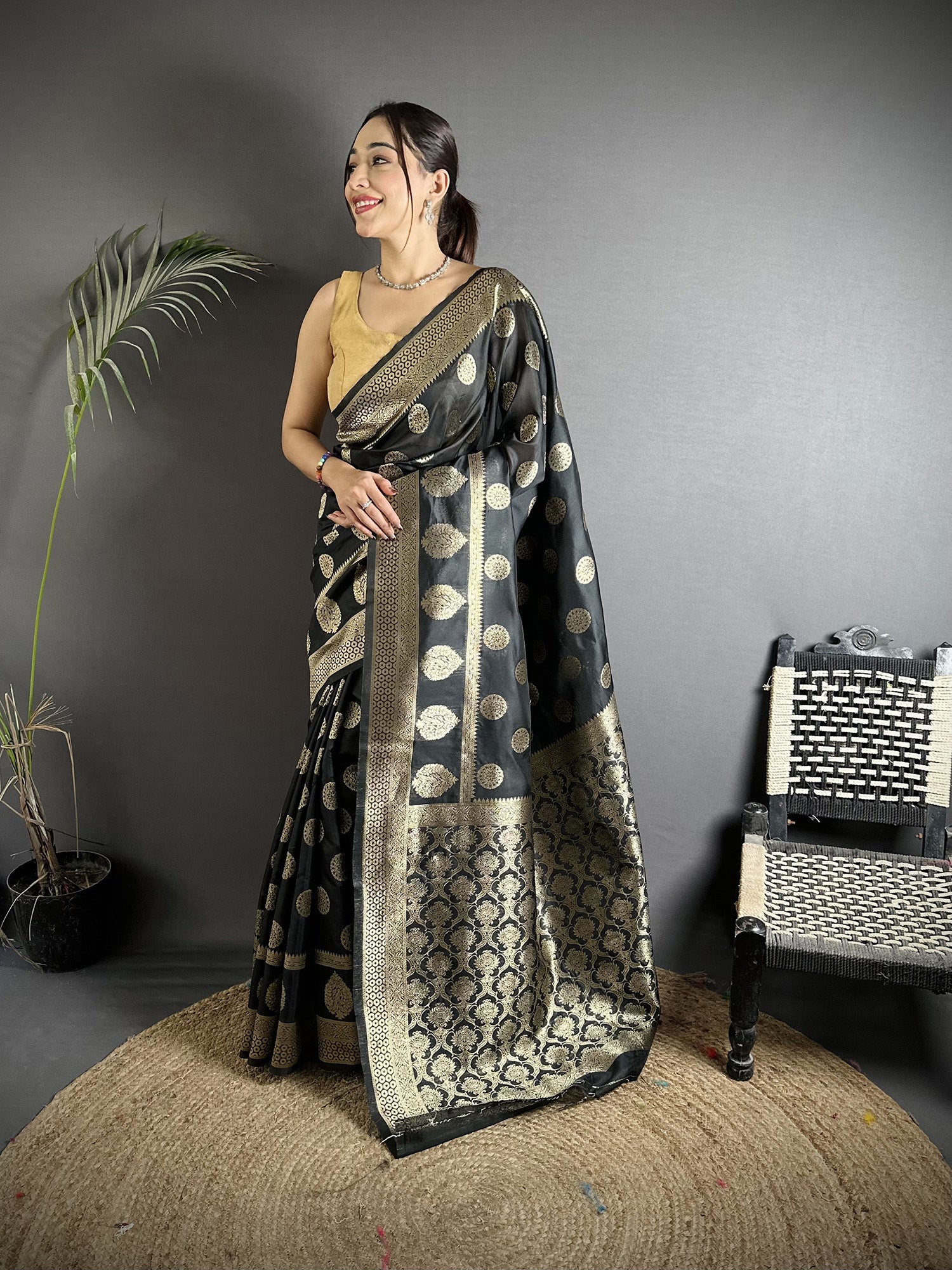 Joban Fashion Black Soft Banarasi Silk Jacquard Weaving Saree - Distacart