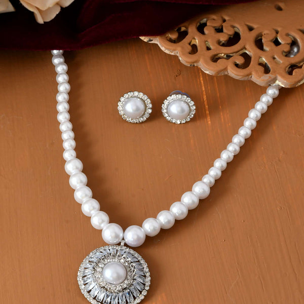 Jewels Nest imeless White Pearl Necklace with Matching Studs