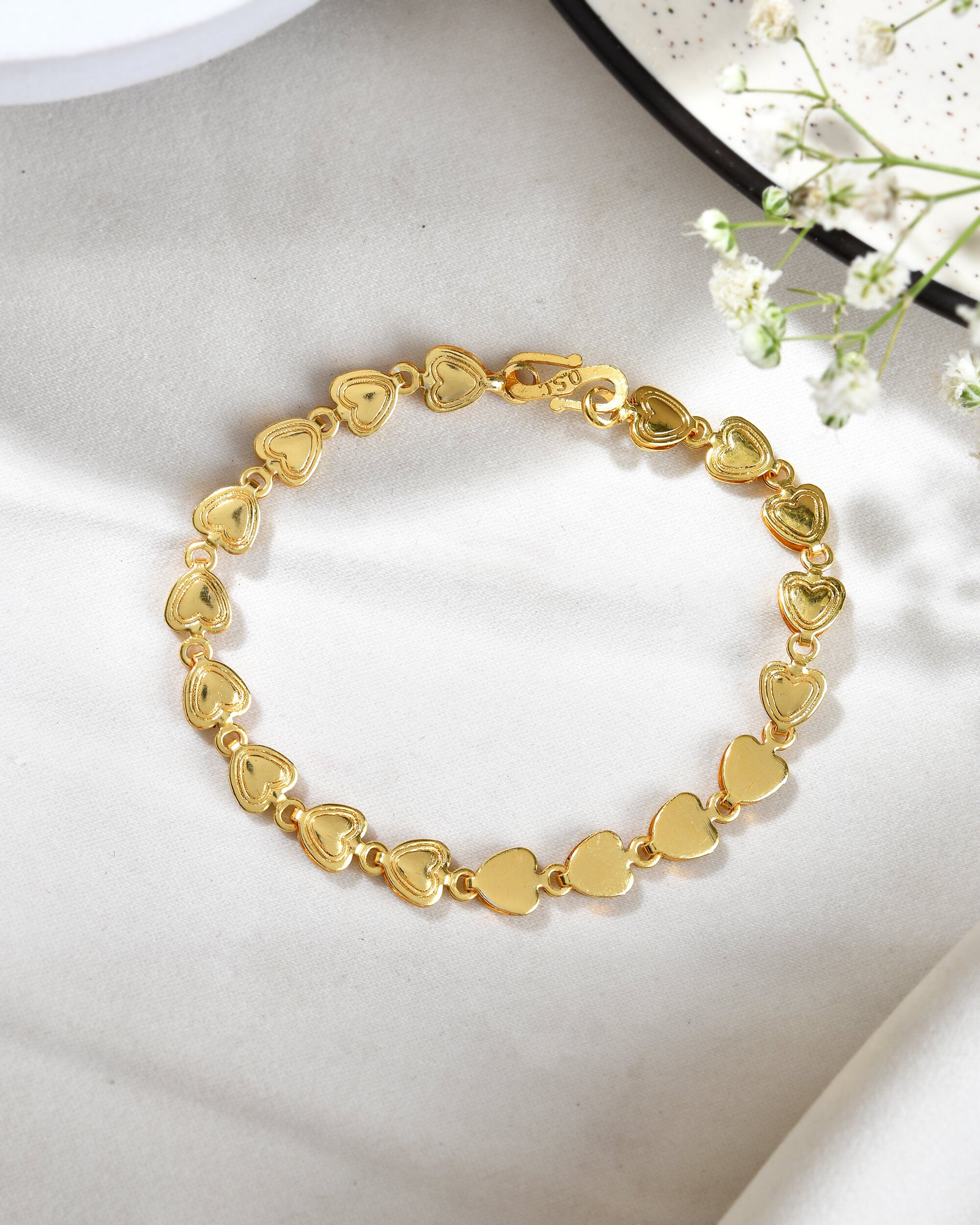 Jewels Nest Elegant Fancy Gold Bracelet with Heart-Shaped Links - Distacart