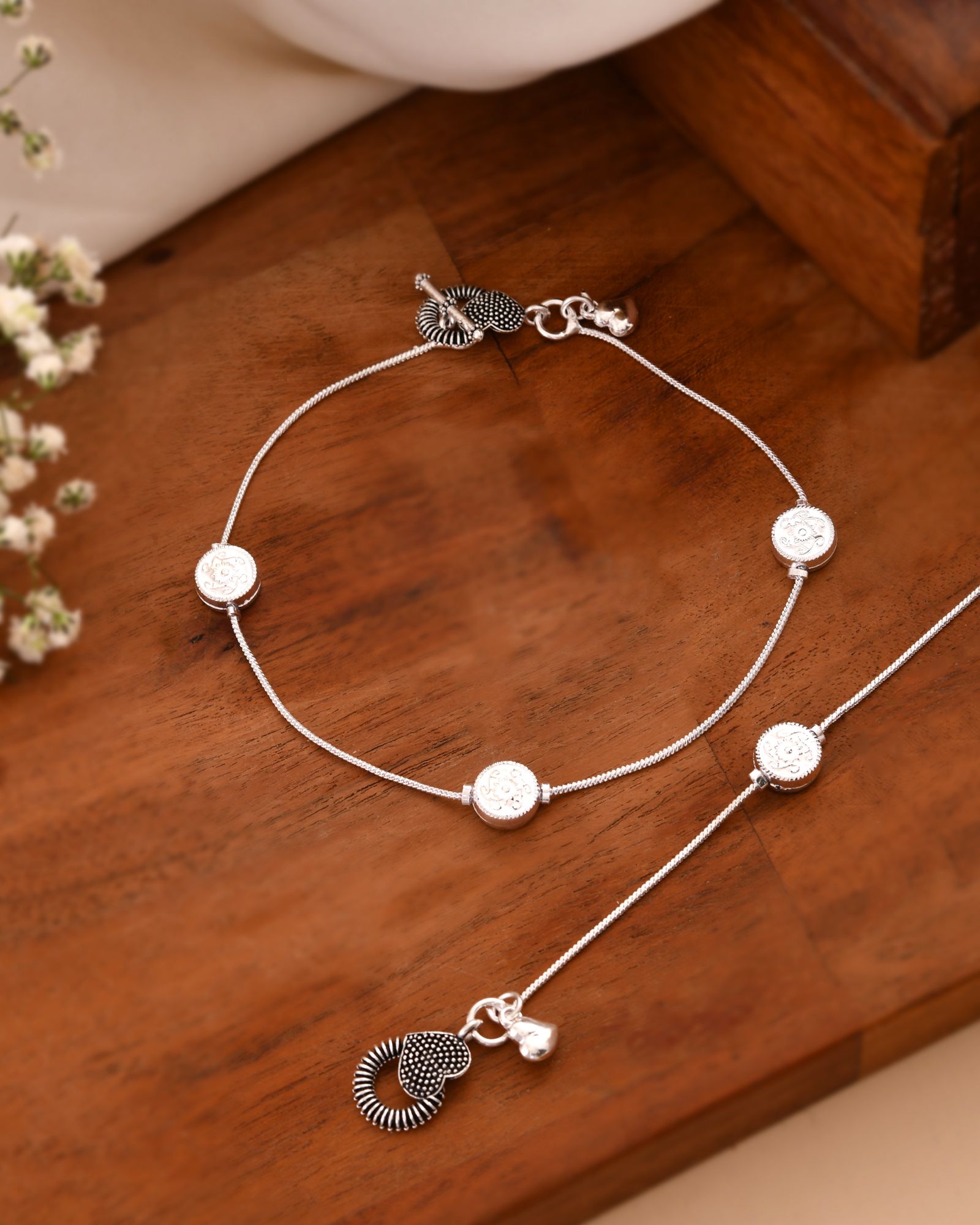Jewels Nest Moonmark Minimal Silver Anklet With Coin Motif And Statement Heart Clasp - Distacart