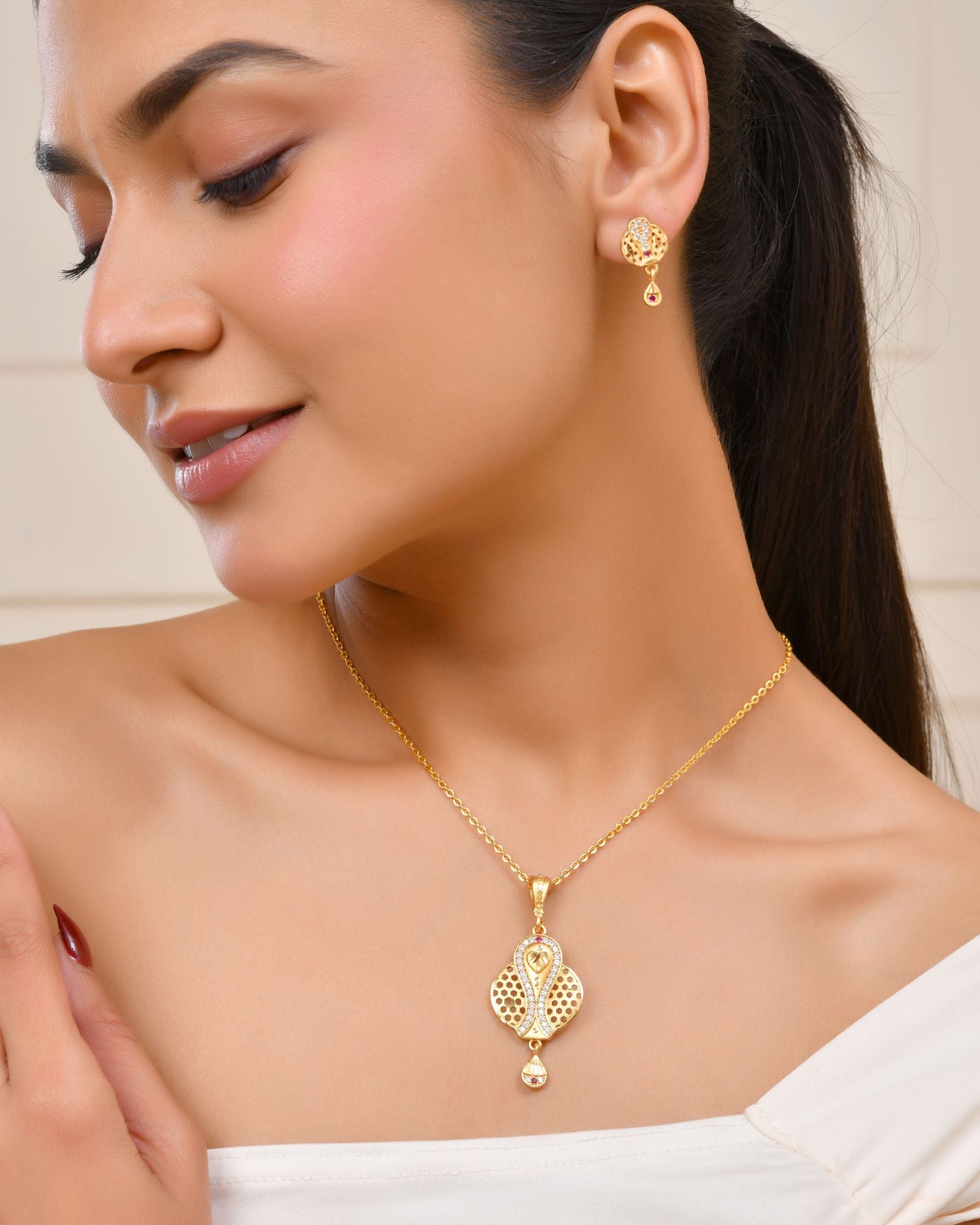 Jewels Nest Gold-Plated Honeycomb Design Pendant Necklace Set With Matching Earrings For Women - Distacart