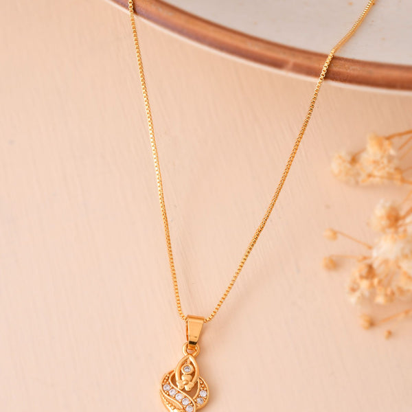 Jewels Nest Gold-Plated Leaf Motif Pendant Necklace For Women - Distacart