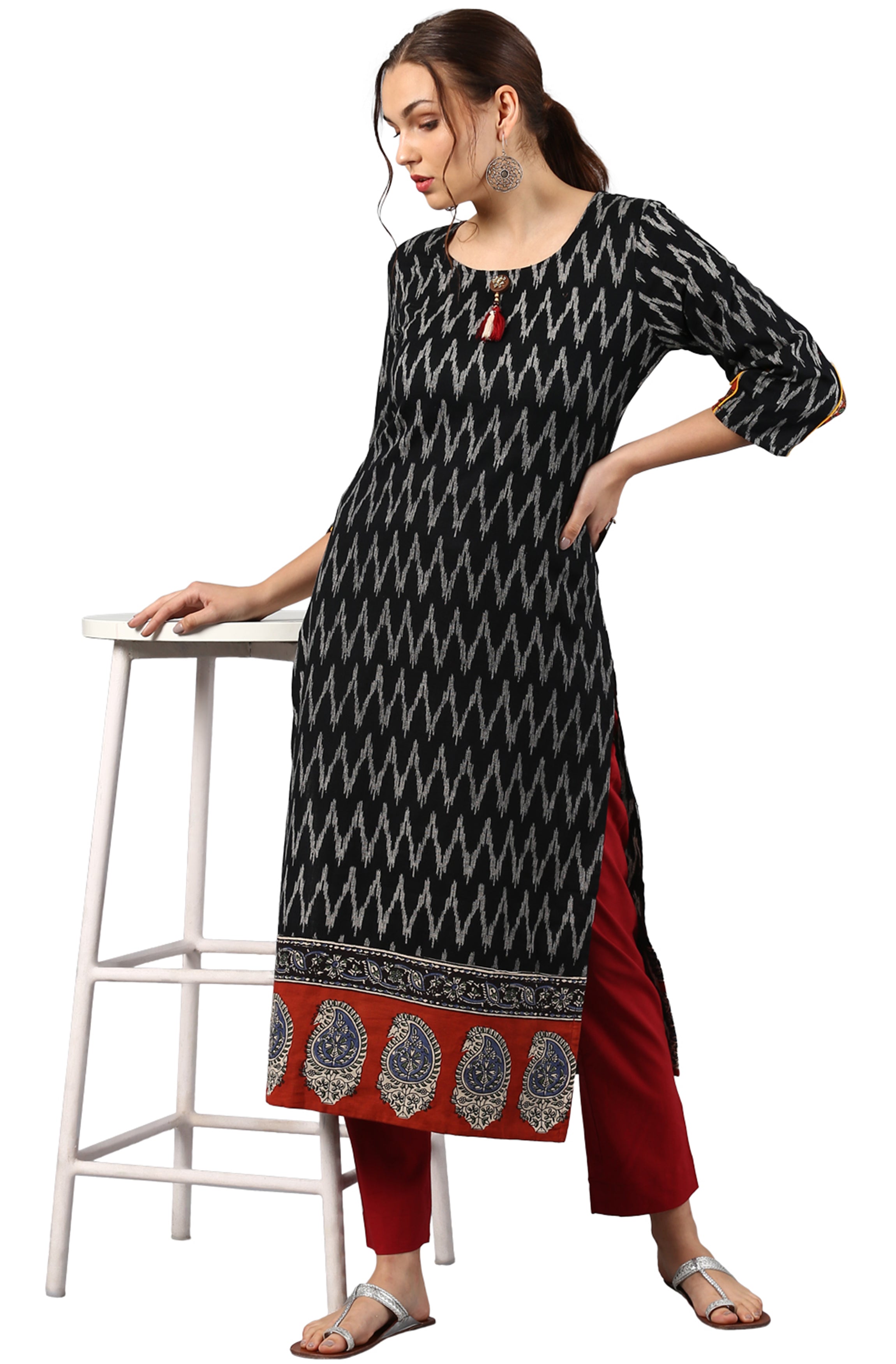 Janasya Black Cotton Ikat Straight kurta - Distacart