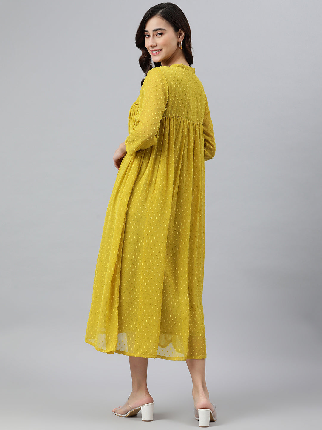 Janasya Mustard Poly Chiffon Self Design Frontslit Kurta