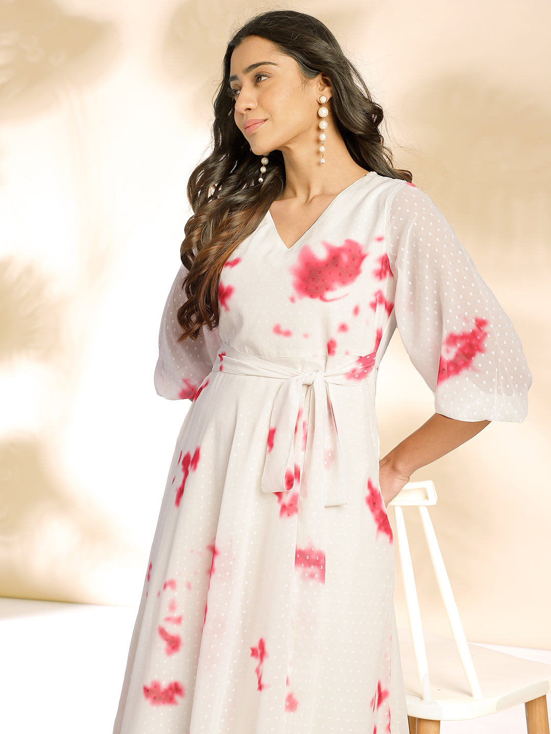 Janasya Off White Dobby Georgette Tie & Dye Fit & Flare Dress