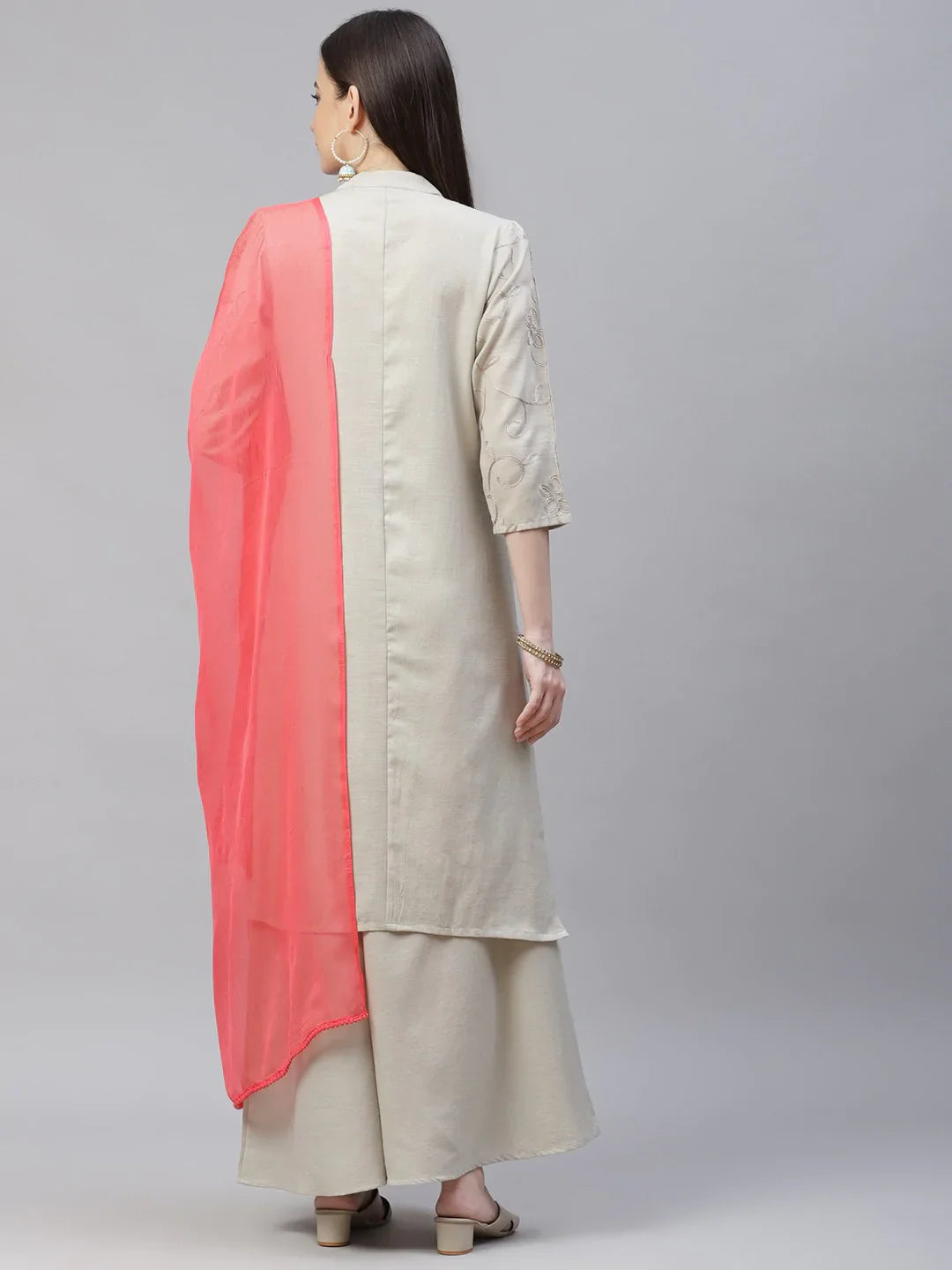 Jompers Women's Grey & Pink Floral Embroidered Regular Kurta with Palazzos & Dupatta - Distacart
