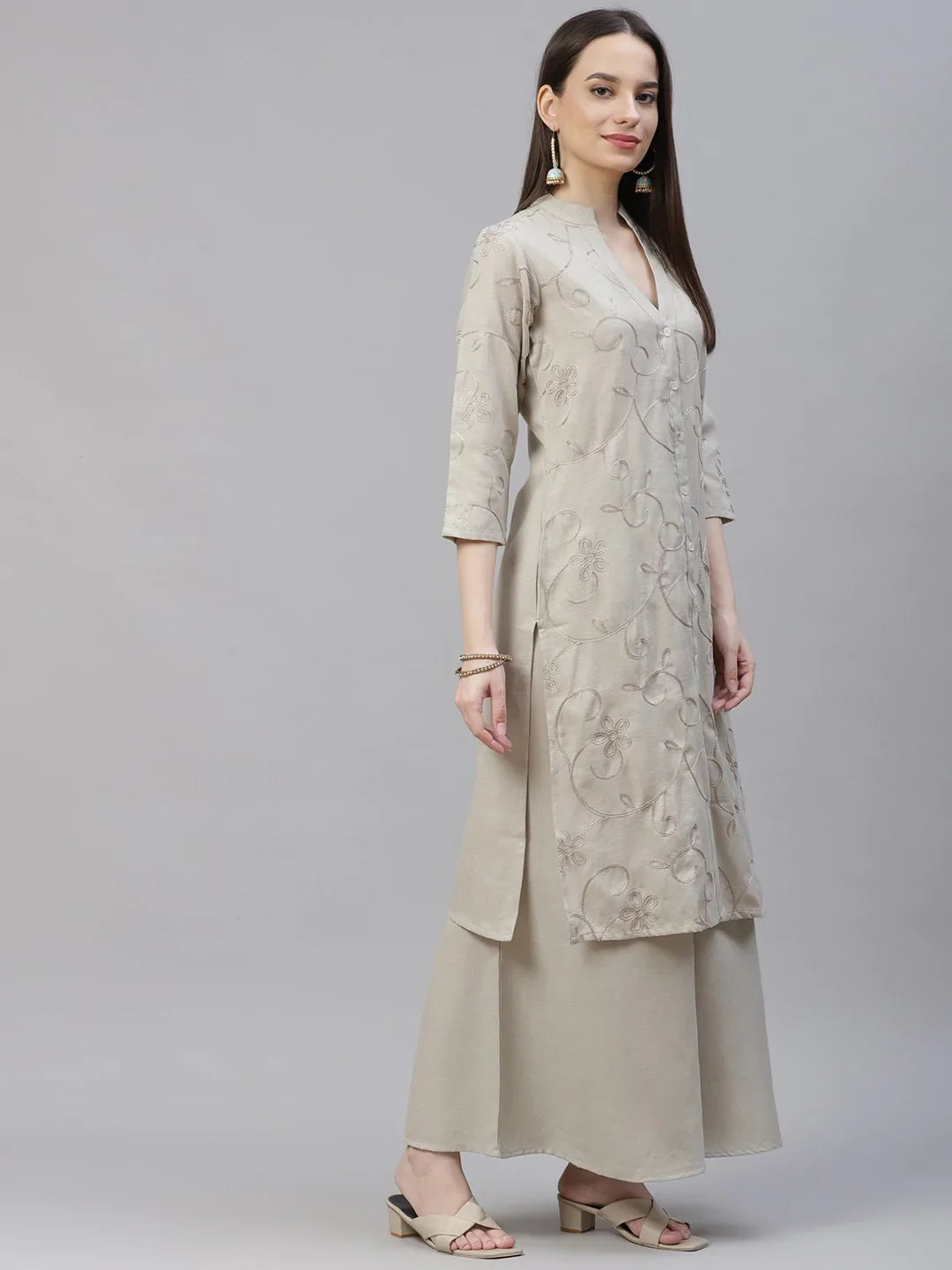 Jompers Women's Grey & Pink Floral Embroidered Regular Kurta with Palazzos & Dupatta - Distacart