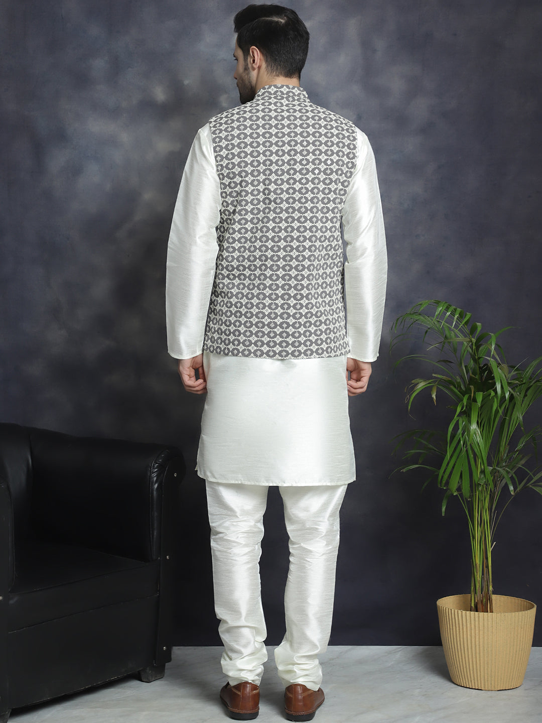 Jompers Men's Embroidred Nehru Jacket With Solid Kurta Pyjama - Grey - Distacart