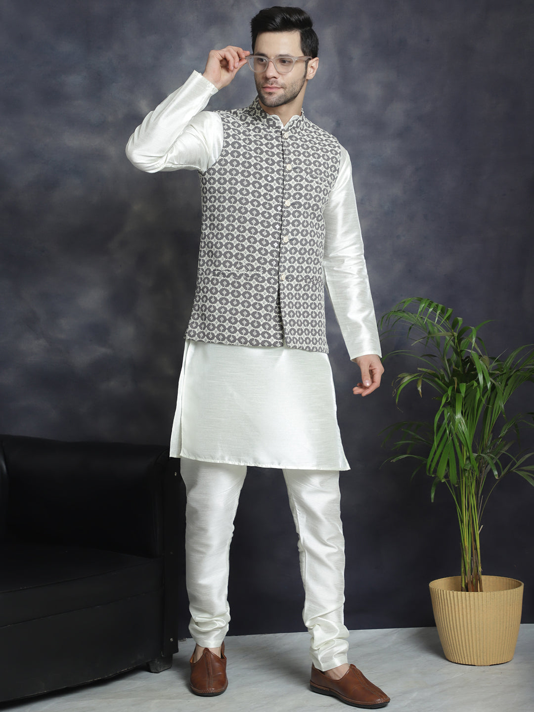 Jompers Men's Embroidred Nehru Jacket With Solid Kurta Pyjama - Grey - Distacart