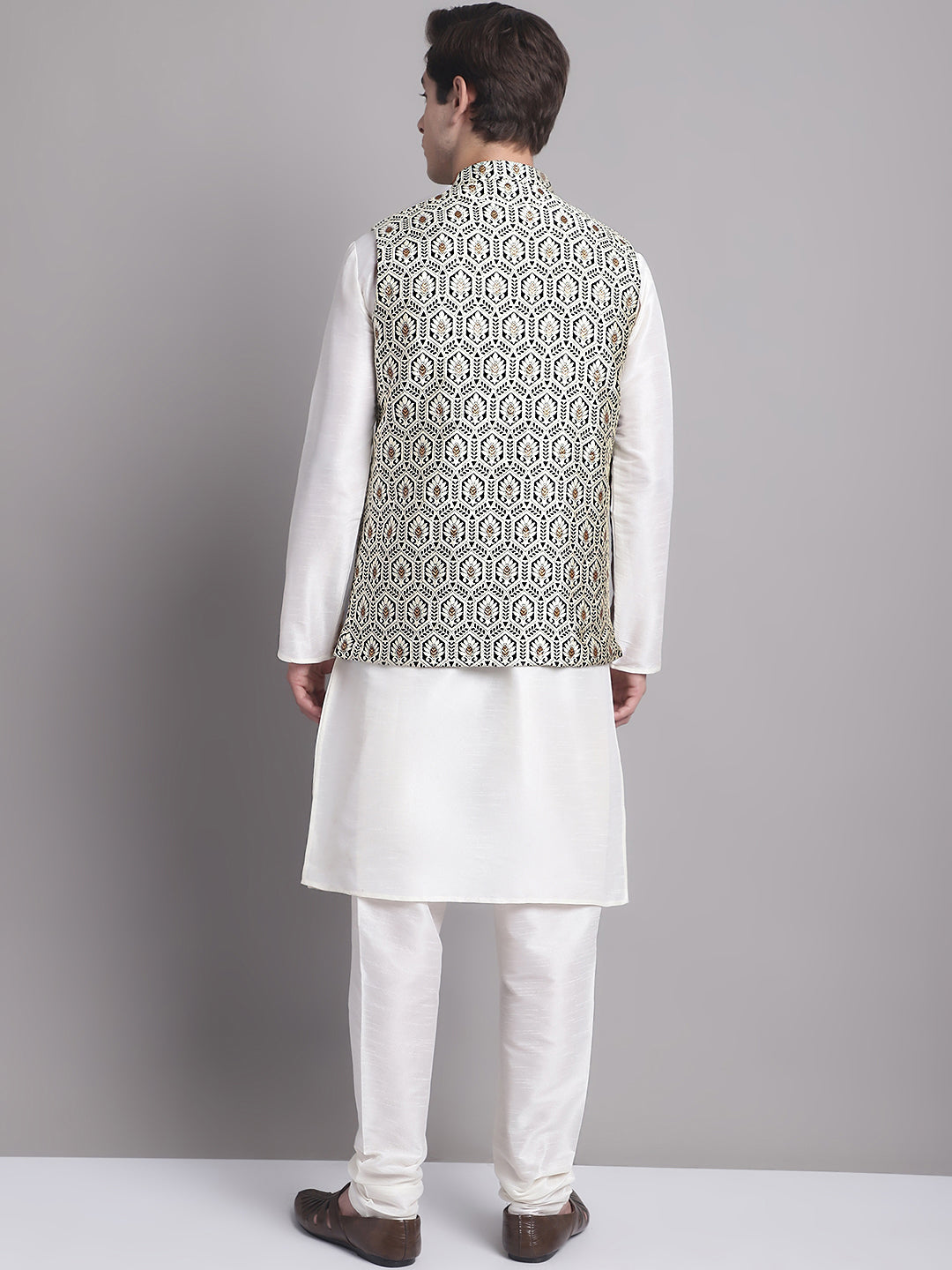 Jompers Men's Silver and Black Woven Design Nehru Jacket With Solid Kurta Pyjama - Distacart