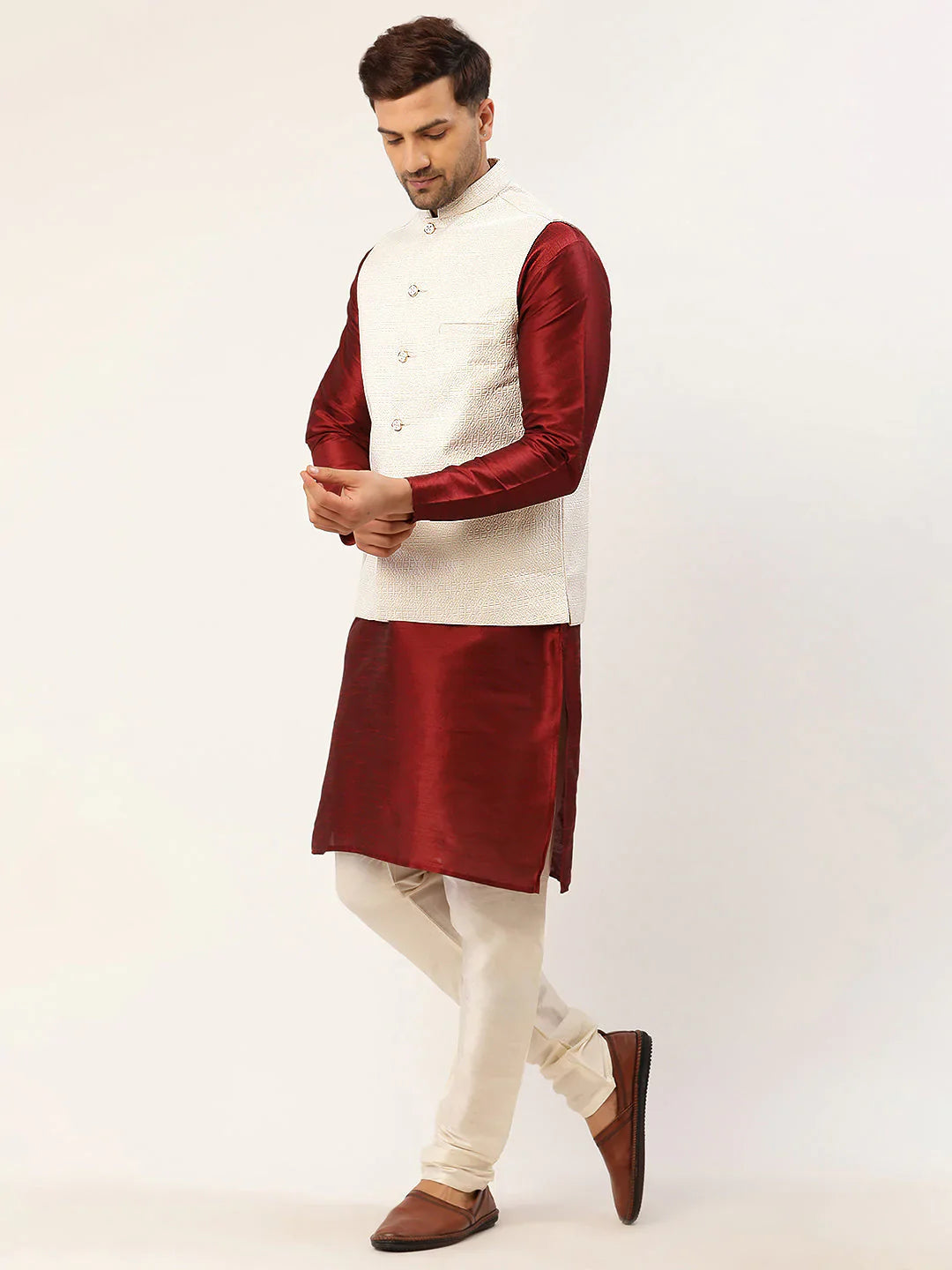 Jompers Men's Solid Kurta Pyjama With White Embroidered Nehru Jacket - Distacart