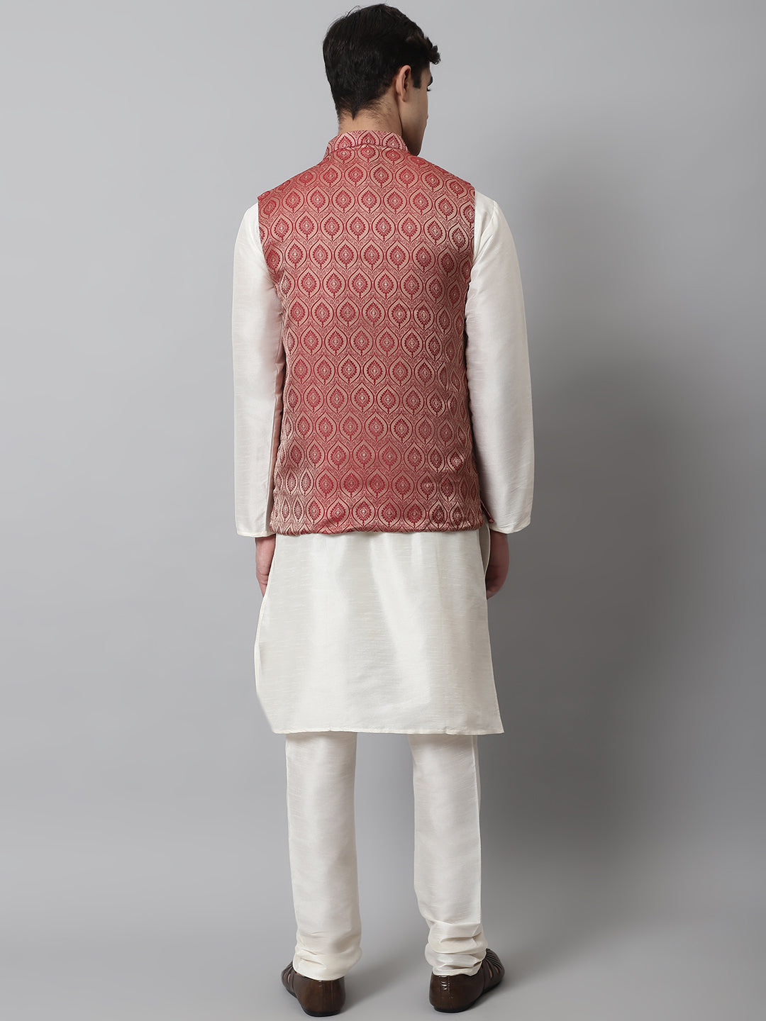 Jompers Men's Off White Solid Kurta Pyjama with Maroon Woven Design Nehru Jacket - Distacart