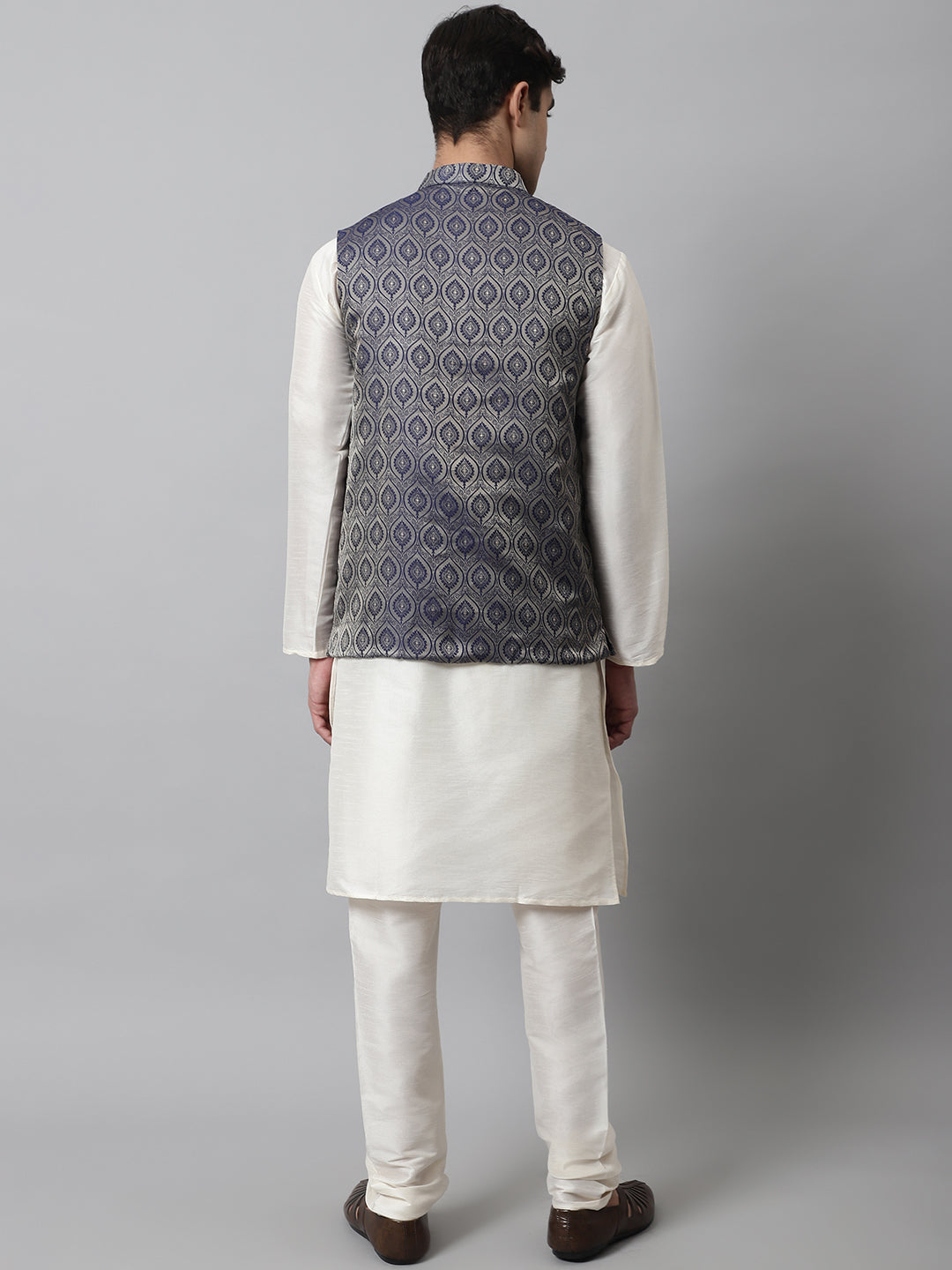 Jompers Men's Off White Solid Kurta Pyjama with Navy Blue Woven Design Nehru Jacket - Distacart