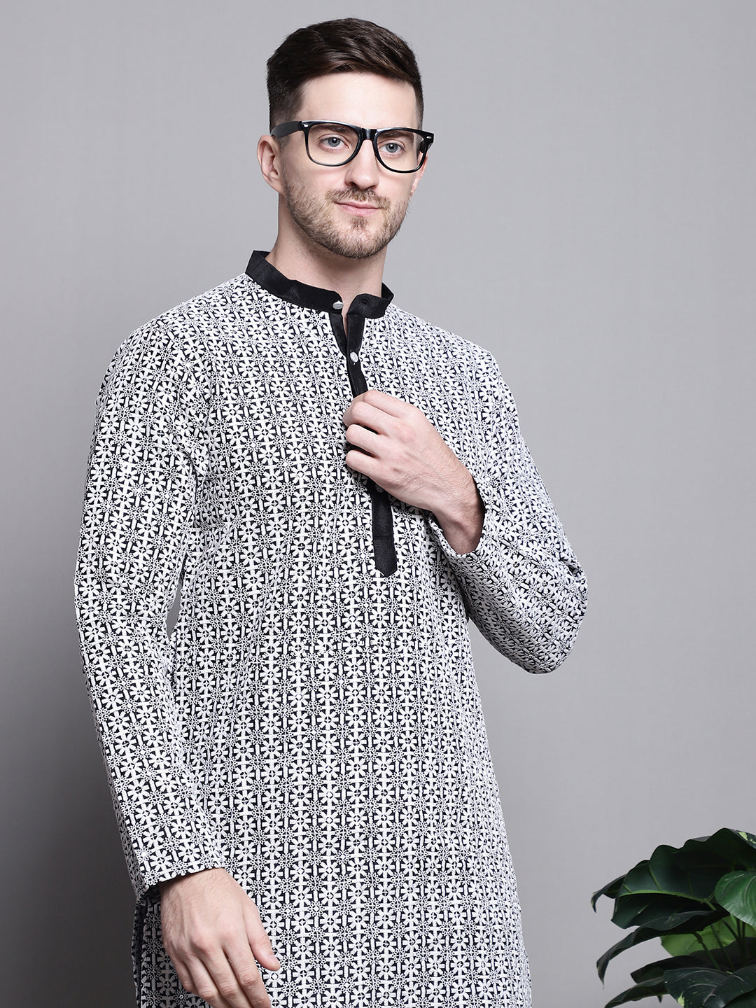 Jompers Men's Sequin Embroidered Silk Blend Kurta with Pyjamas - Black - Distacart