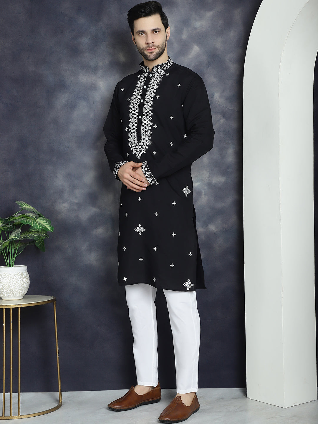 Jompers Men's Embroidered Kurta With Pyjama - Black - Distacart