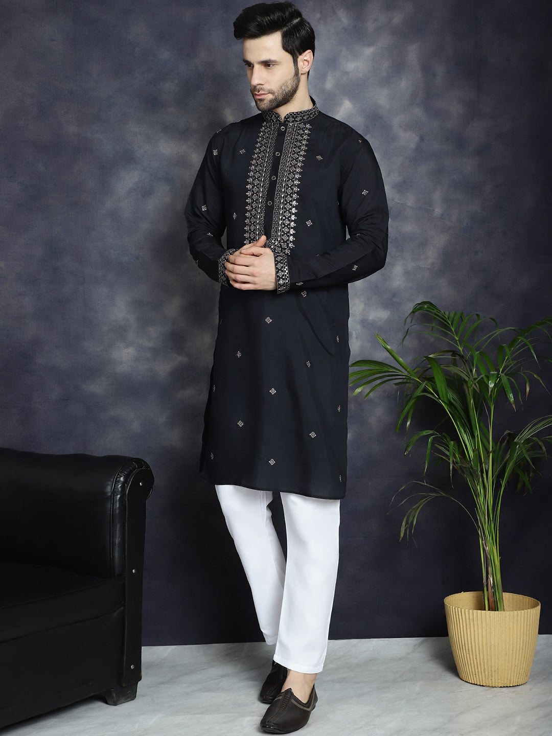 Jompers Men's Sequins Embroidered Kurta With Pyjama - Black - Distacart