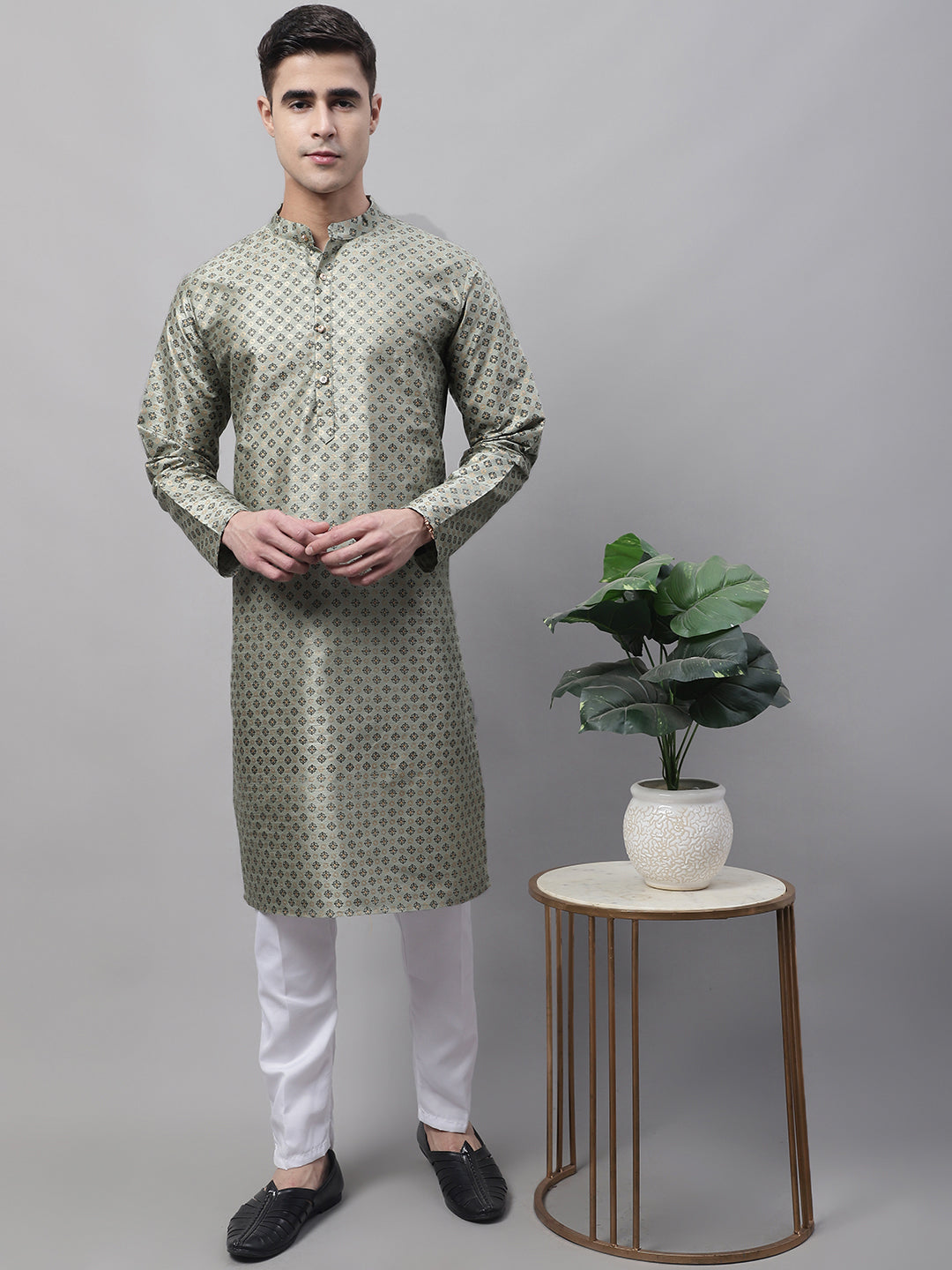Jompers Men's Green Printed Silk Blend Kurta Payjama - Distacart