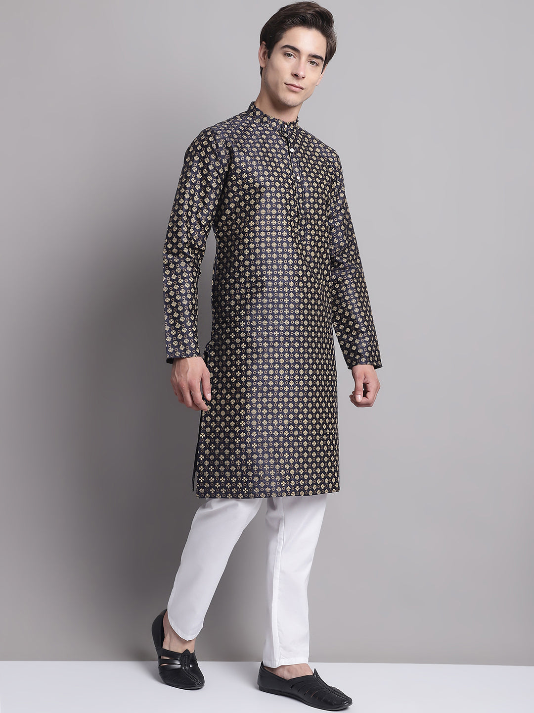 Jompers Men's Black Printed Silk Blend Kurta Payjama - Distacart