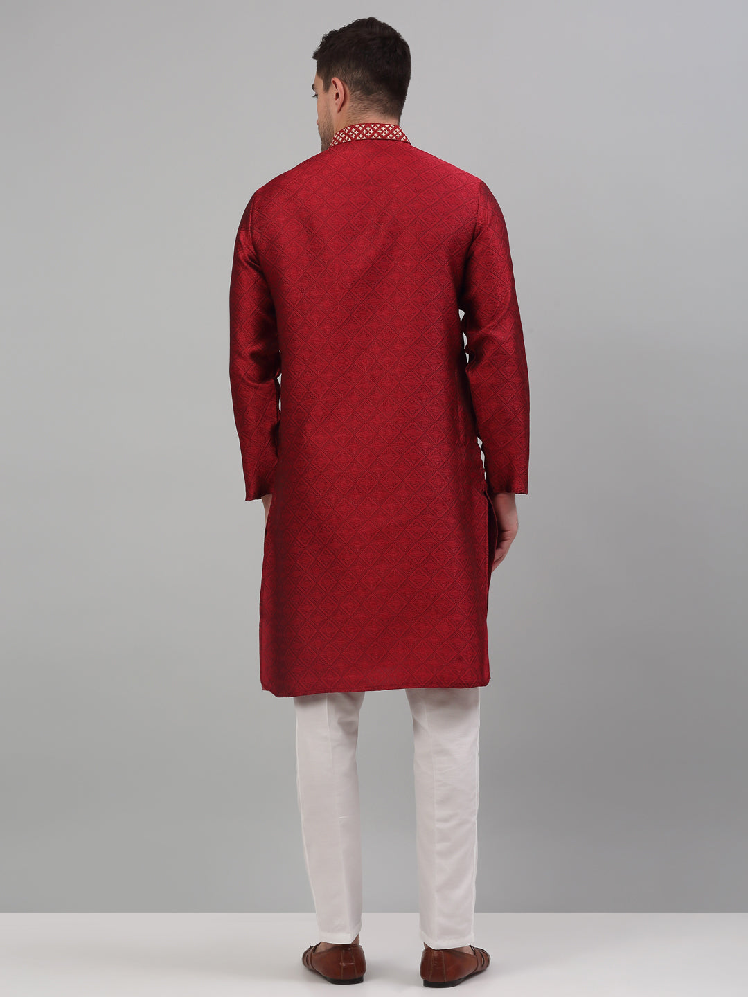 Jompers Men's Maroon Collar Embroidered Kurta Pyjama - Distacart