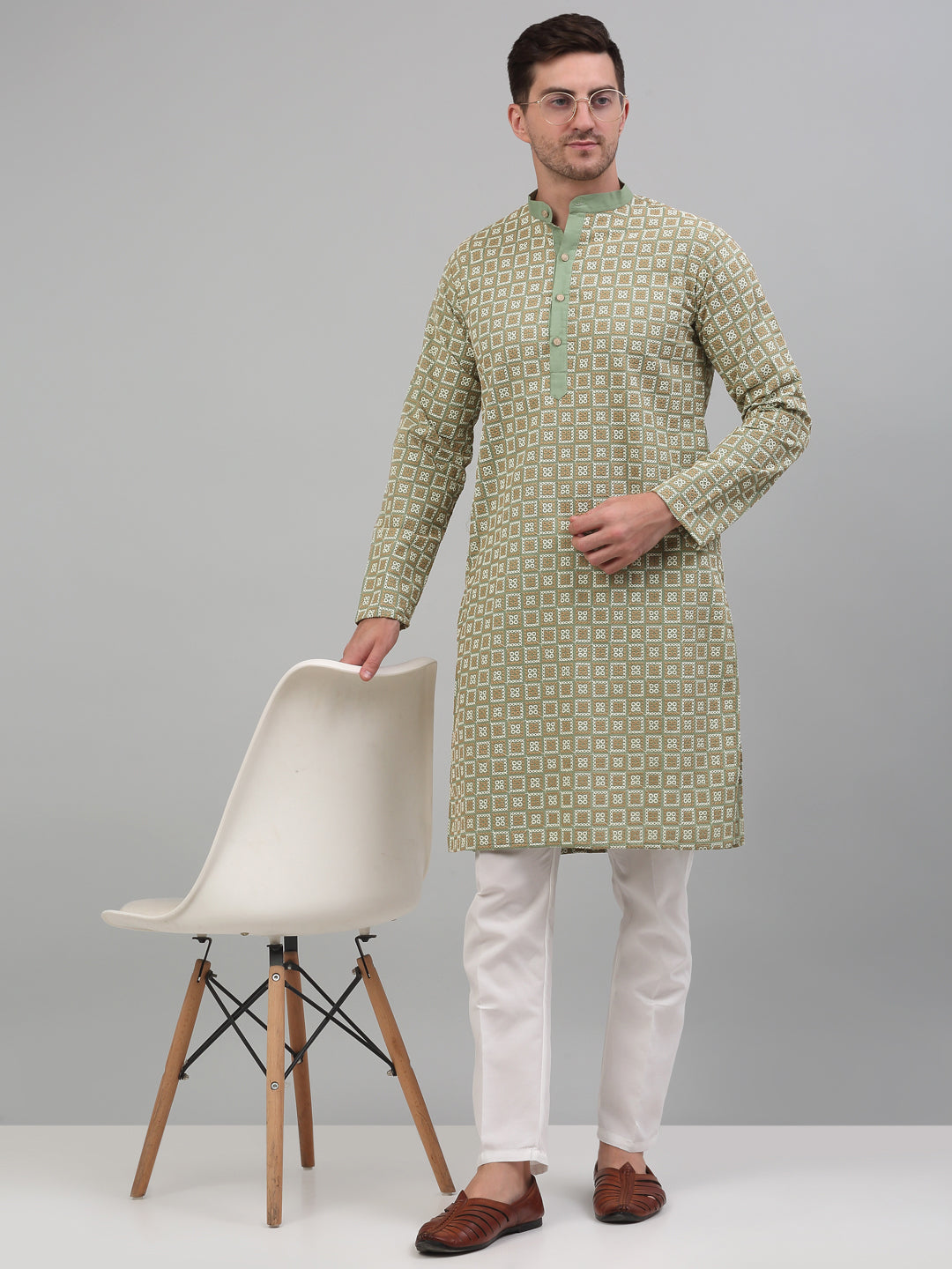 Jompers Men's Green Embroidered Kurta with Pyjama - Distacart