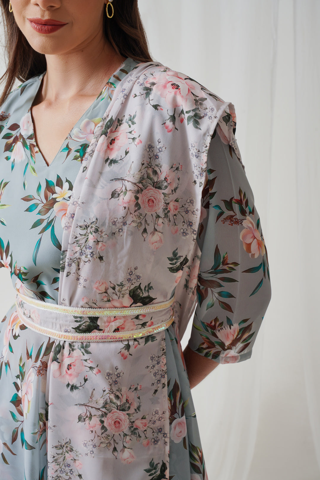 Jompers Women's Green Floral Printed Sequinned Kurta with Trousers & Dupatta & Belt - Distacart