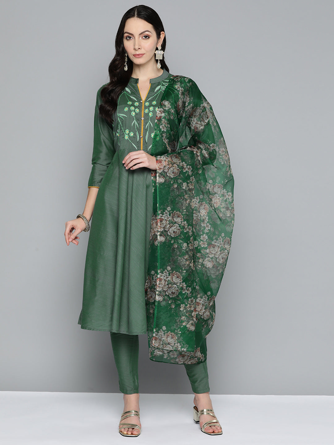 Jompers Women's Floral Embroidered Kurta with Trousers & With Dupatta - Green - Distacart