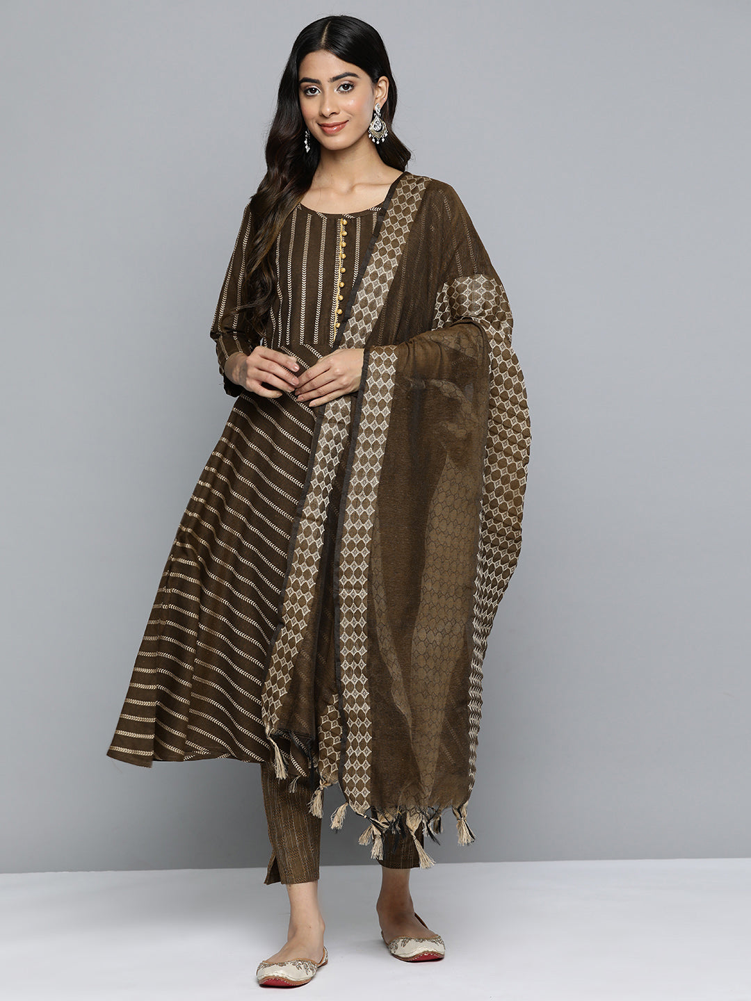 Jompers Women's Brown Embroidered Regular Kurta with Trousers & With Dupatta - Distacart