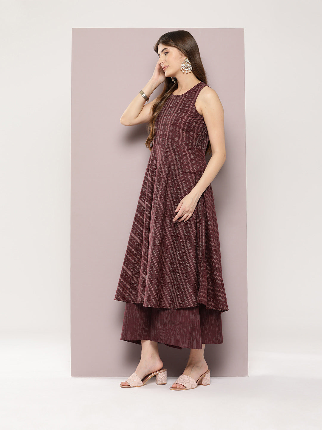 Jompers Women's Jacquard flared kurta palazzo dupatta set - Maroon - Distacart