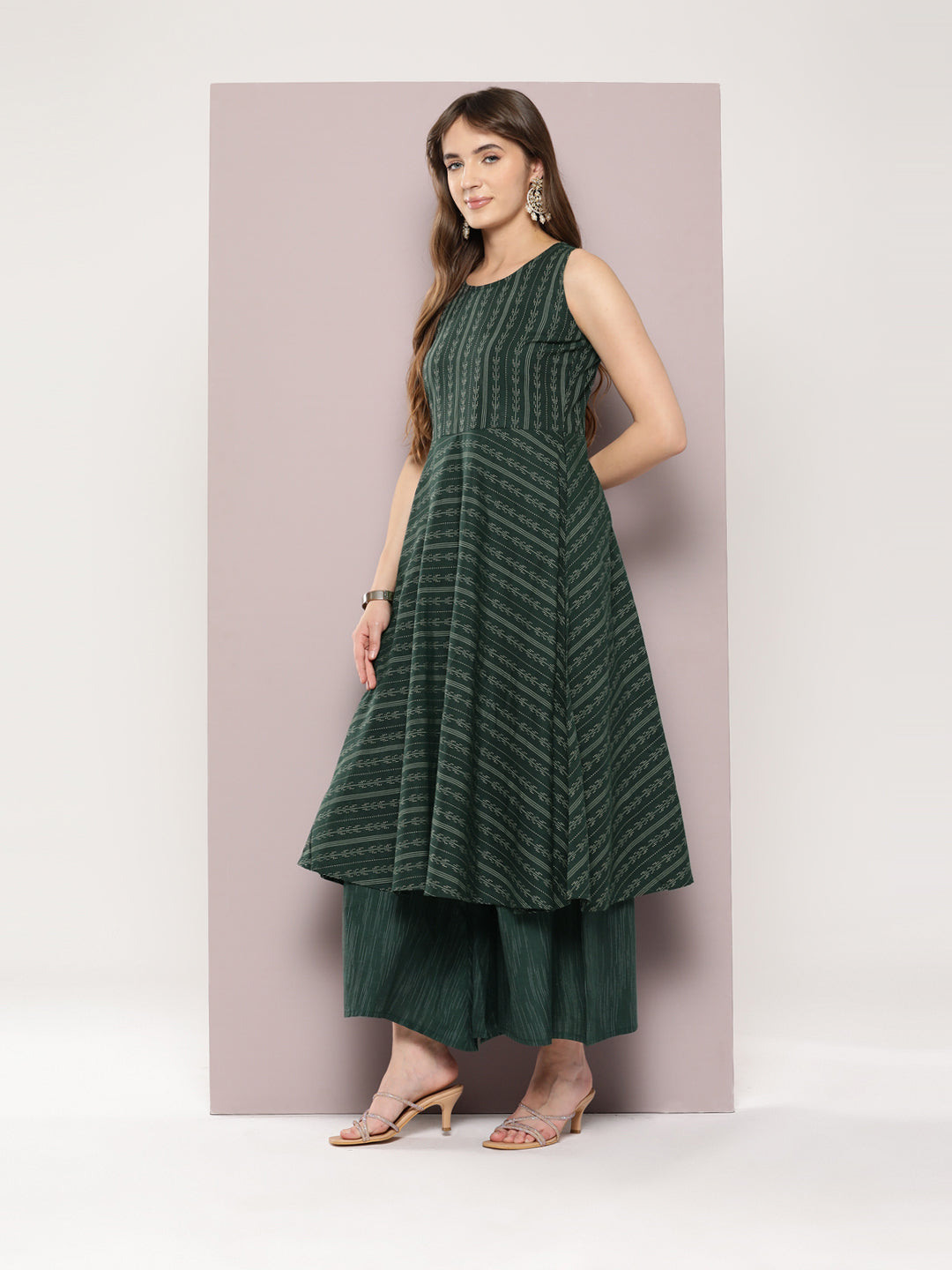 Jompers Women's Jacquard flared kurta palazzo dupatta set - Olive - Distacart