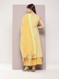 Thumbnail for Jompers Women's Printed flared kurta palazzo dupatta set - Yellow - Distacart