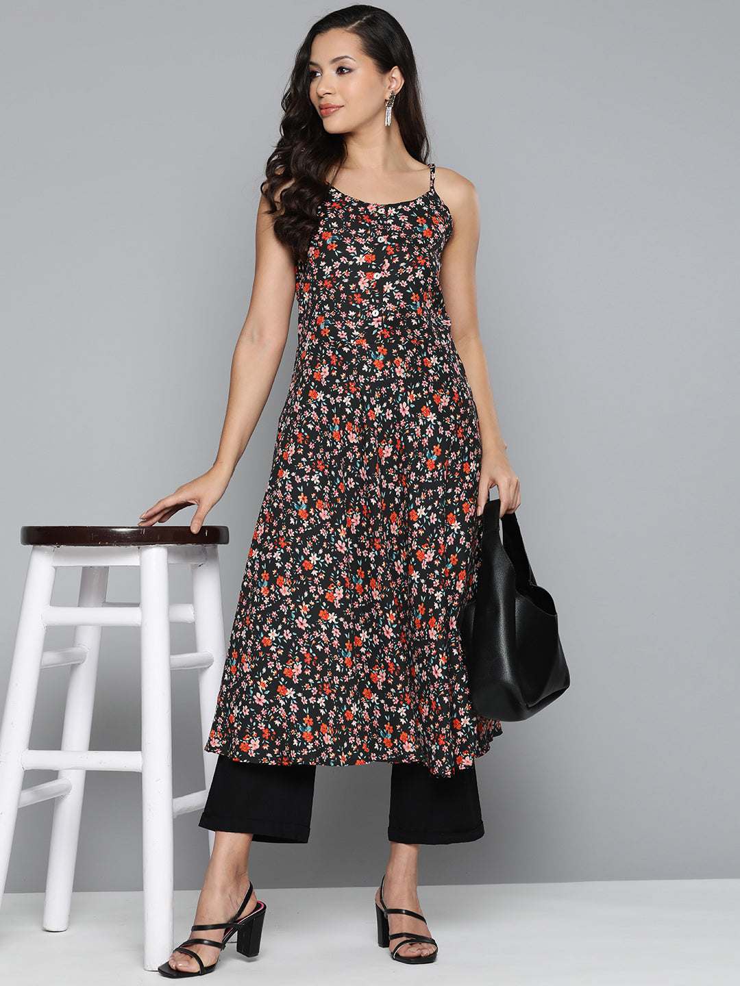 Jompers Women's Floral Printed Floral Georgette Kurta - Black - Distacart