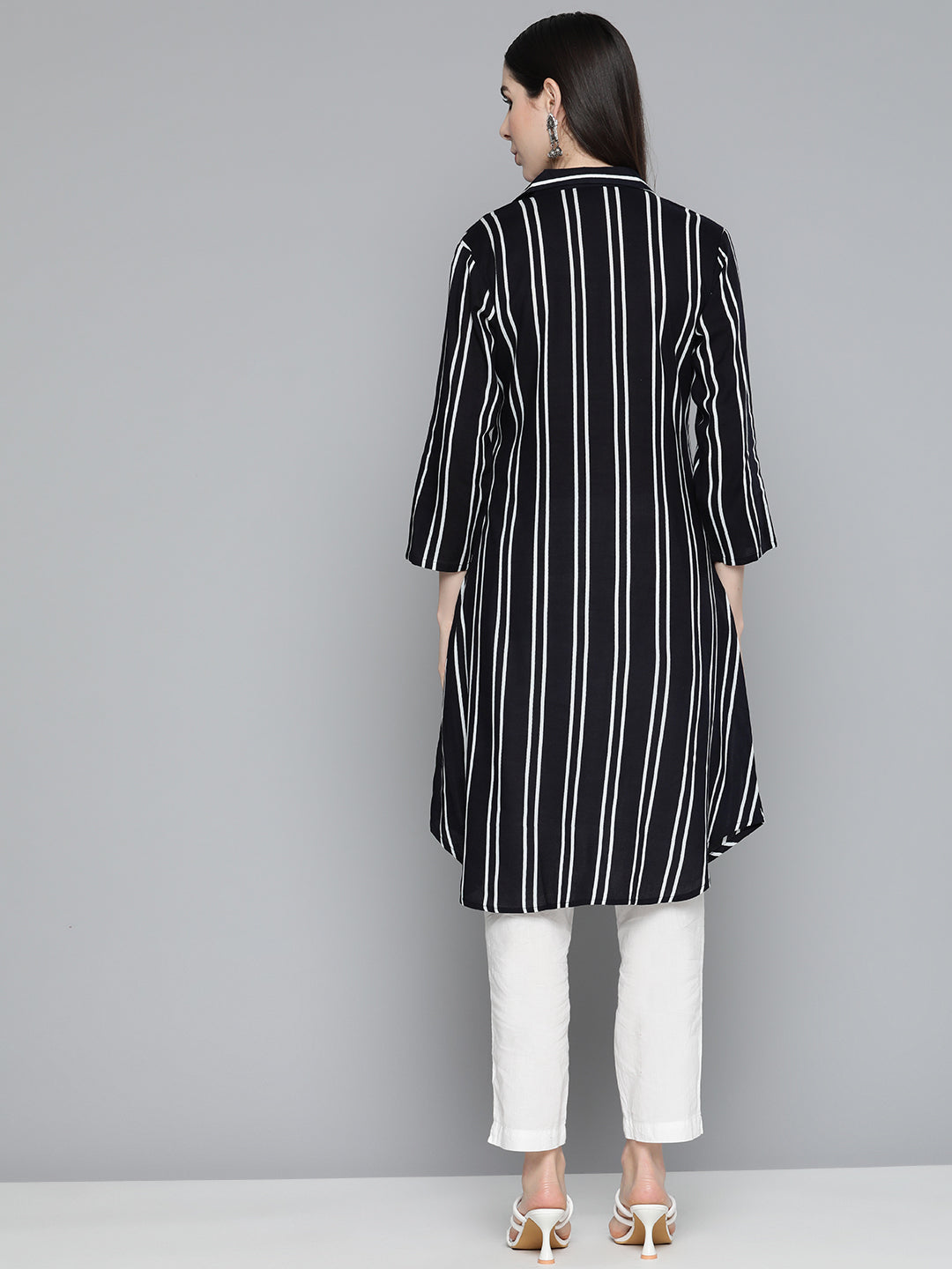 Jompers Women's Black Striped Kurta - Distacart