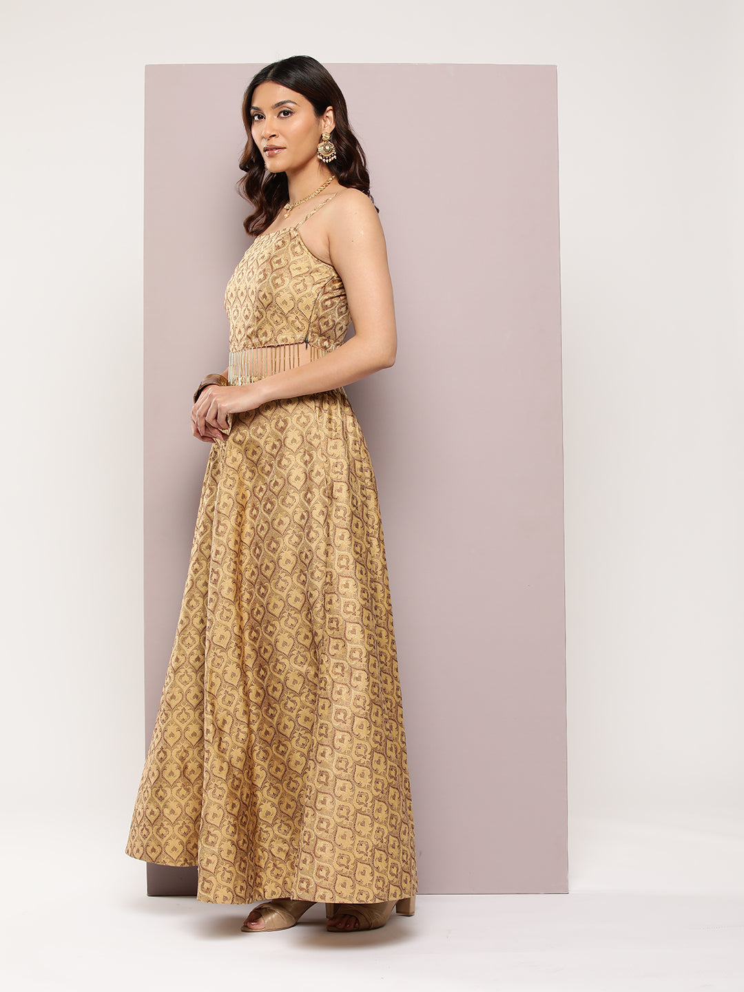 Jompers Women's Cutdana emblished Jacqard Lehenga Choli with dupatta - Golden - Distacart