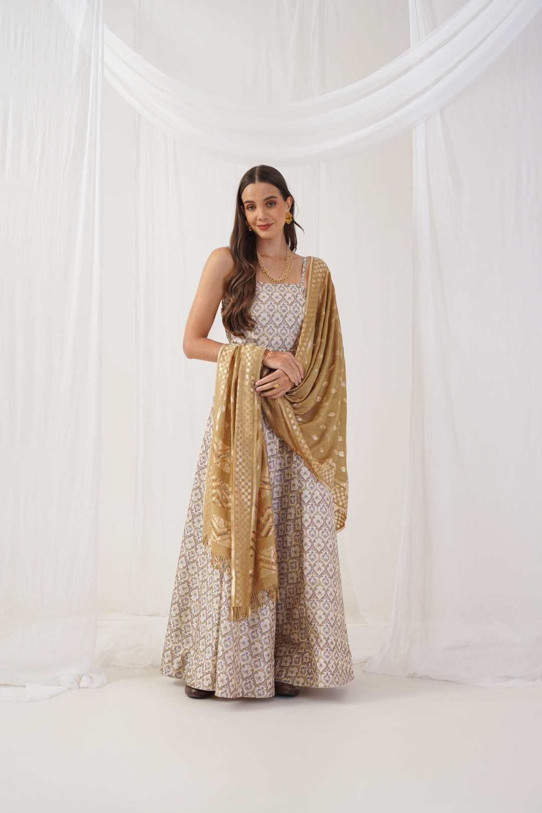 Jompers Women's Ivory Jacquard Beads & Stones Ready to Wear Lehenga & Blouse With Dupatta - Distacart